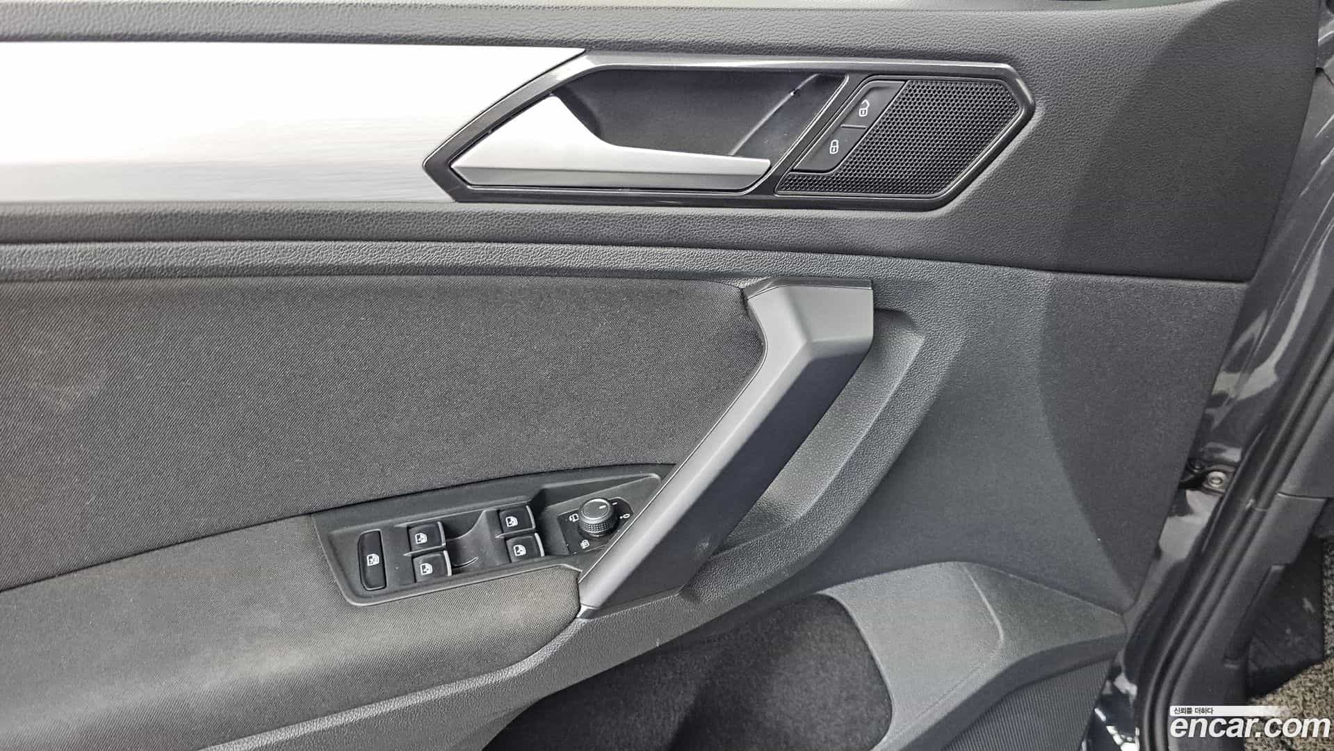 Tiguan Volkswagen 2018.5-OPTION-040