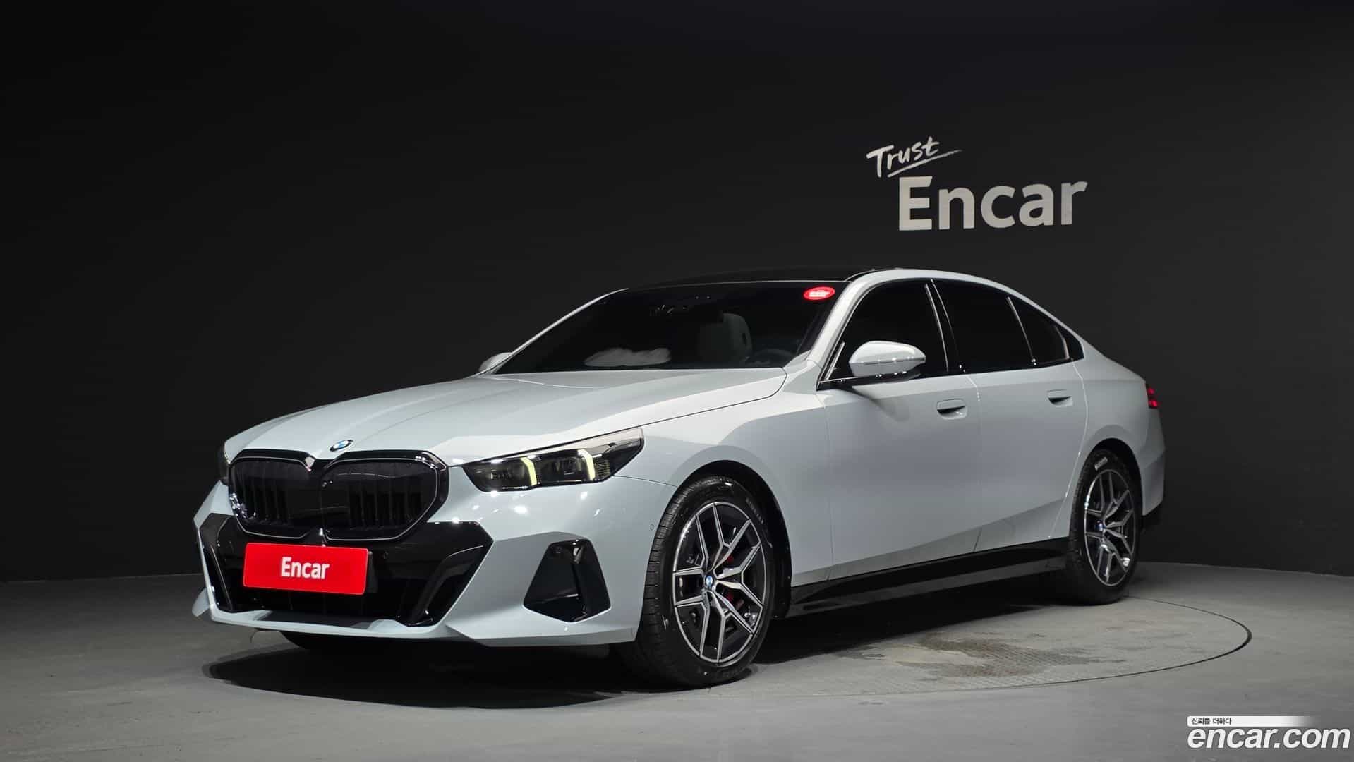 5-Series BMW 2025.11-OUTER-001