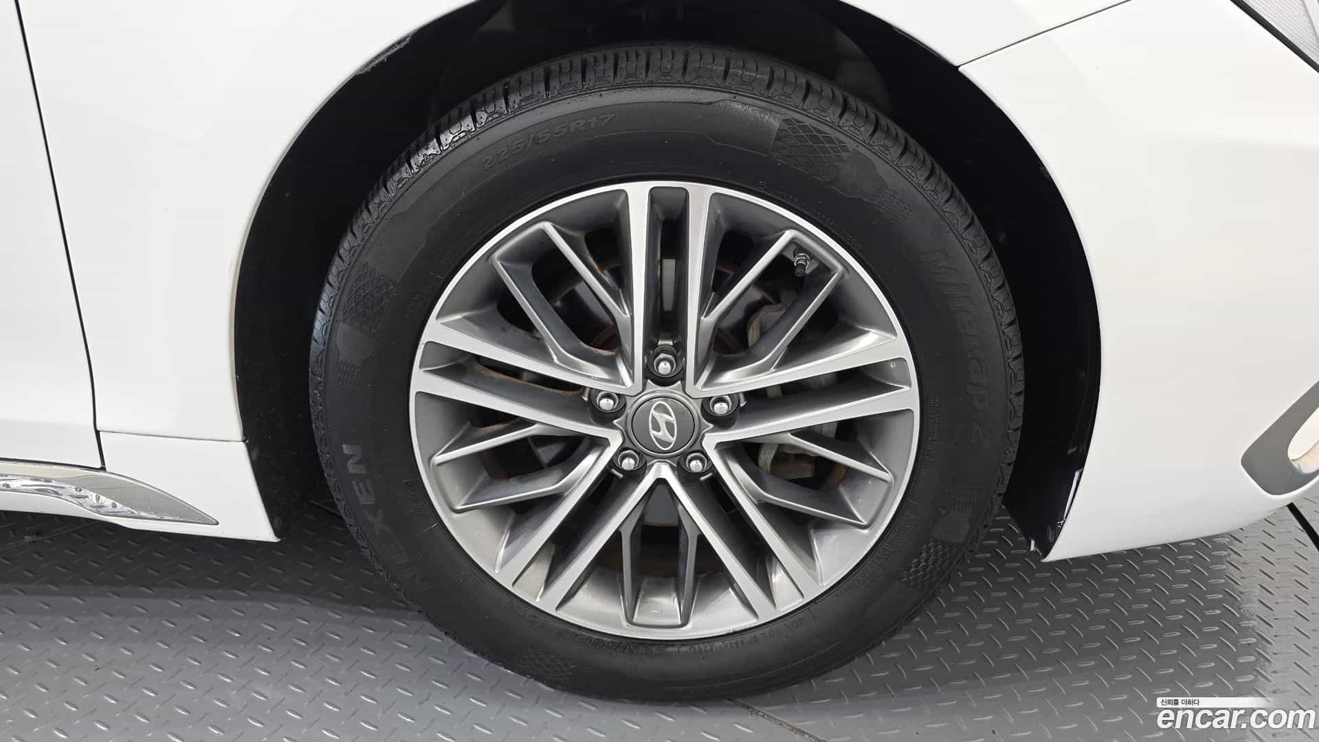 Grandeur Hyundai 2017.11-OUTER-005
