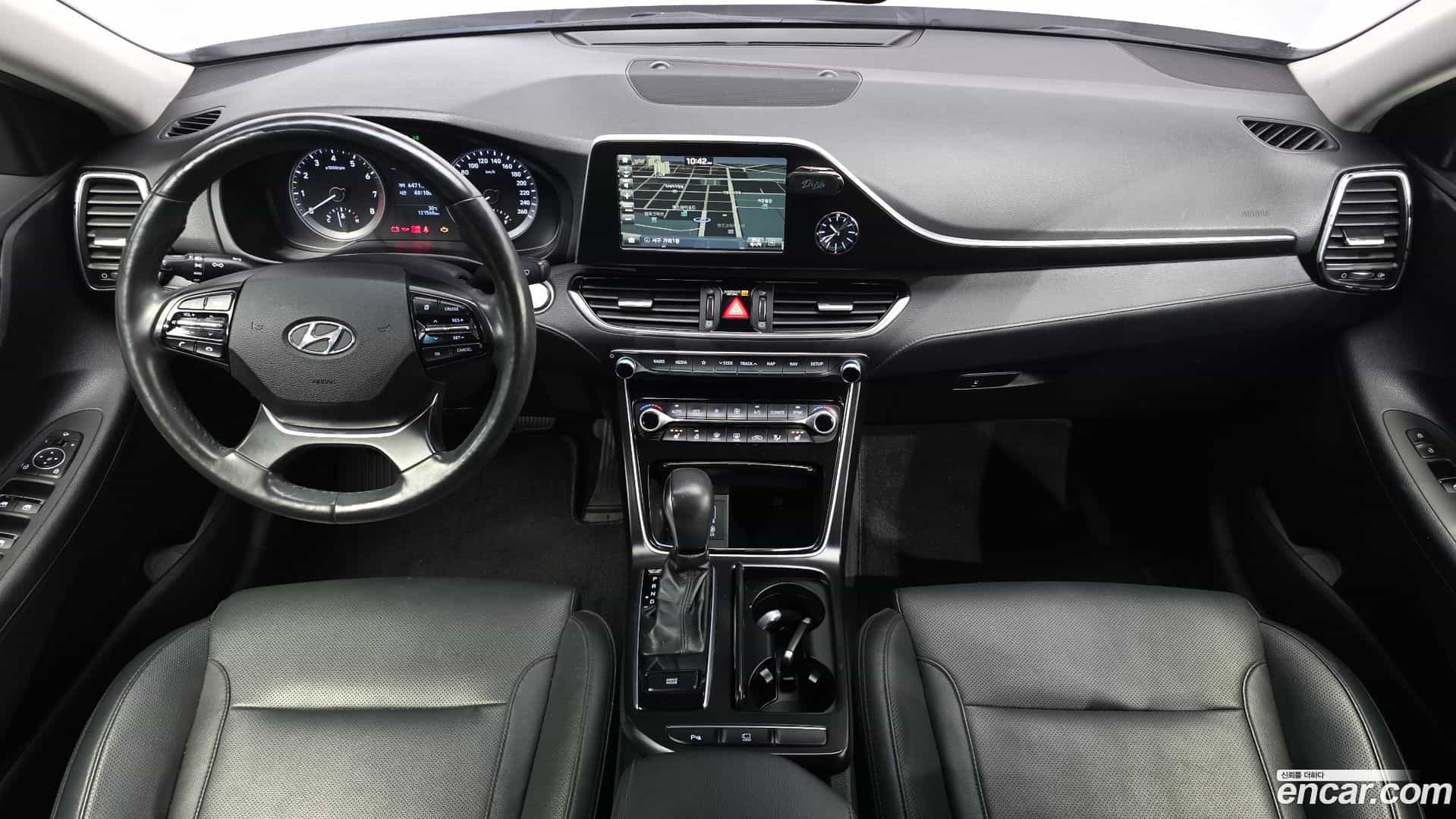 Grandeur Hyundai 2017.11-INNER-007