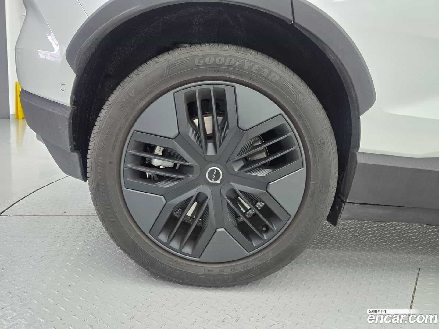 EX30 Volvo 2025.7-OUTER-006