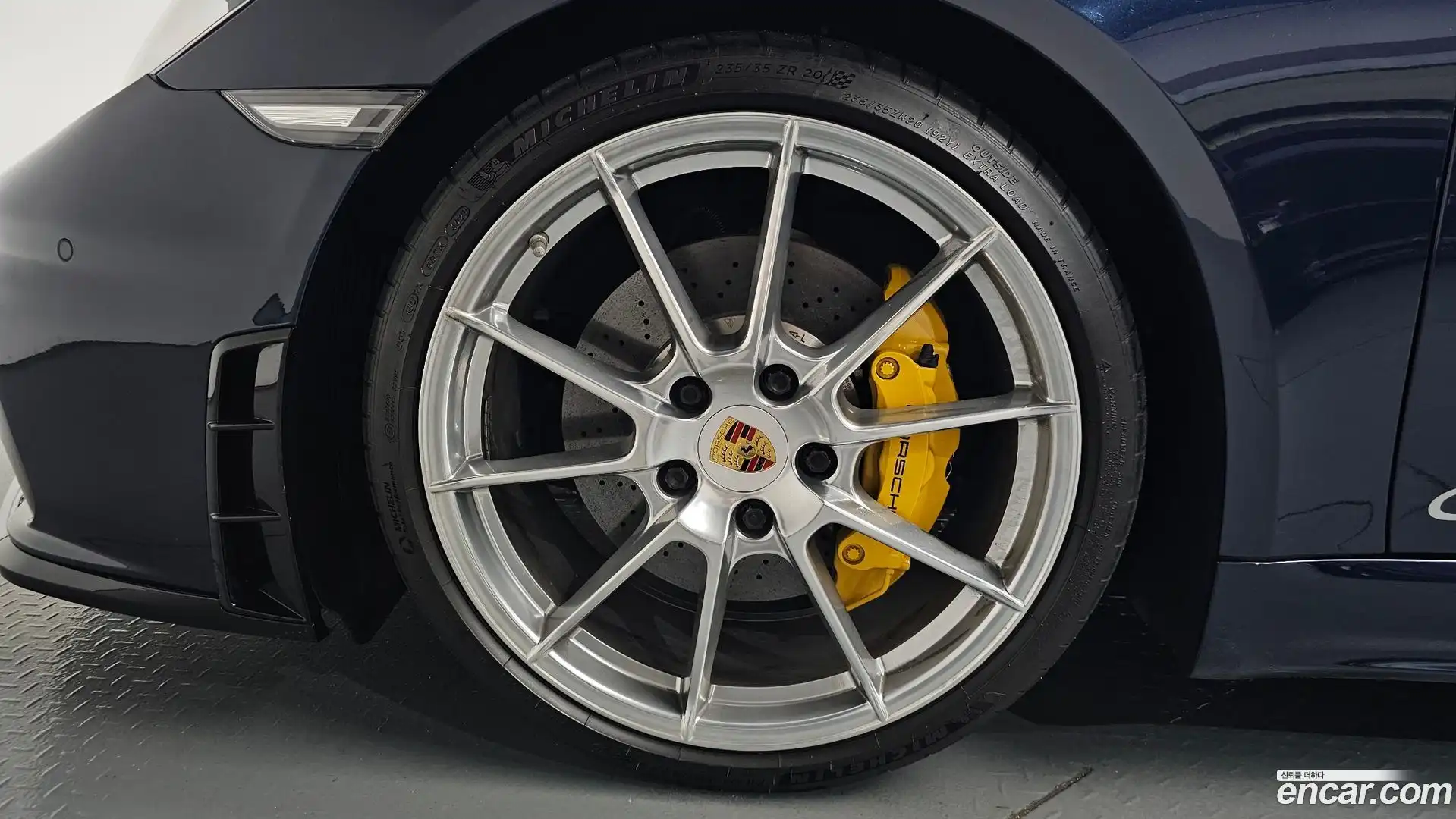 718 Porsche 2021.1-OUTER-005