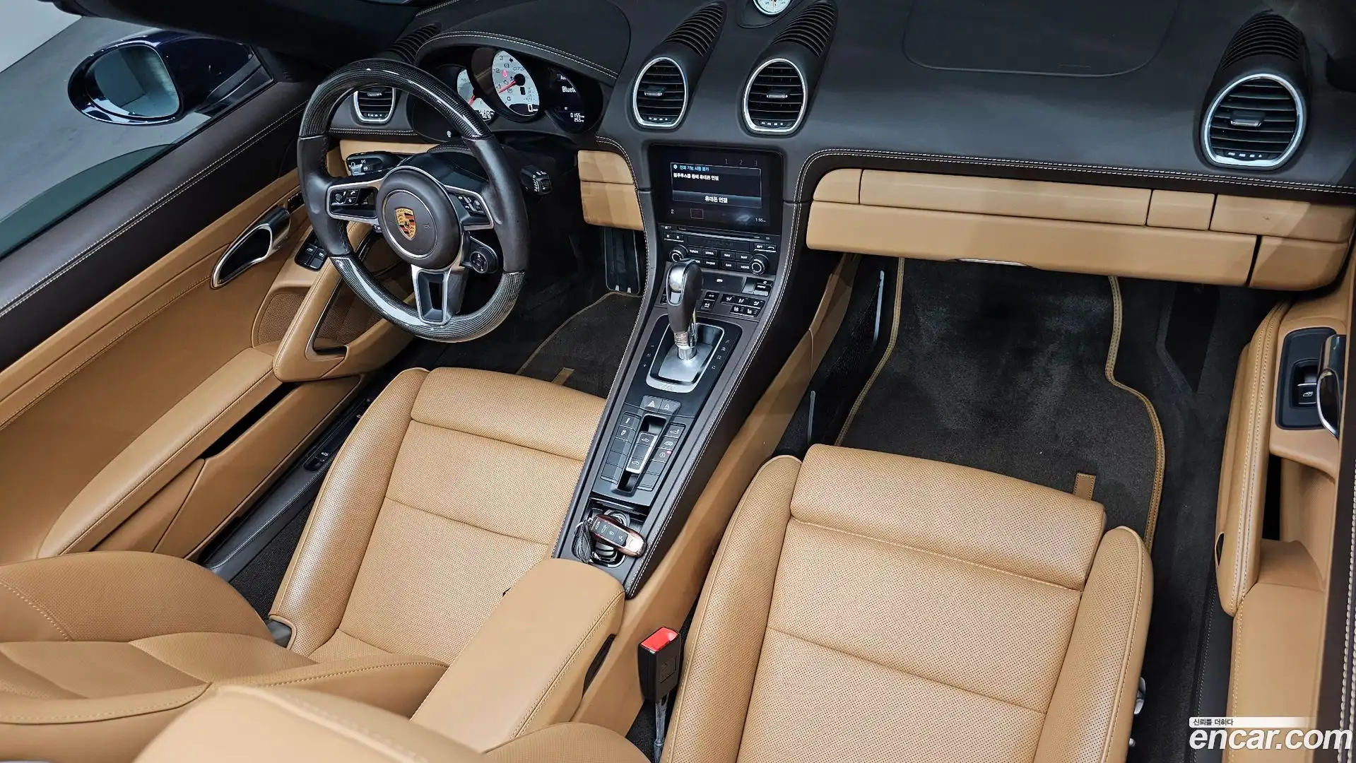 718 Porsche 2021.1-INNER-007