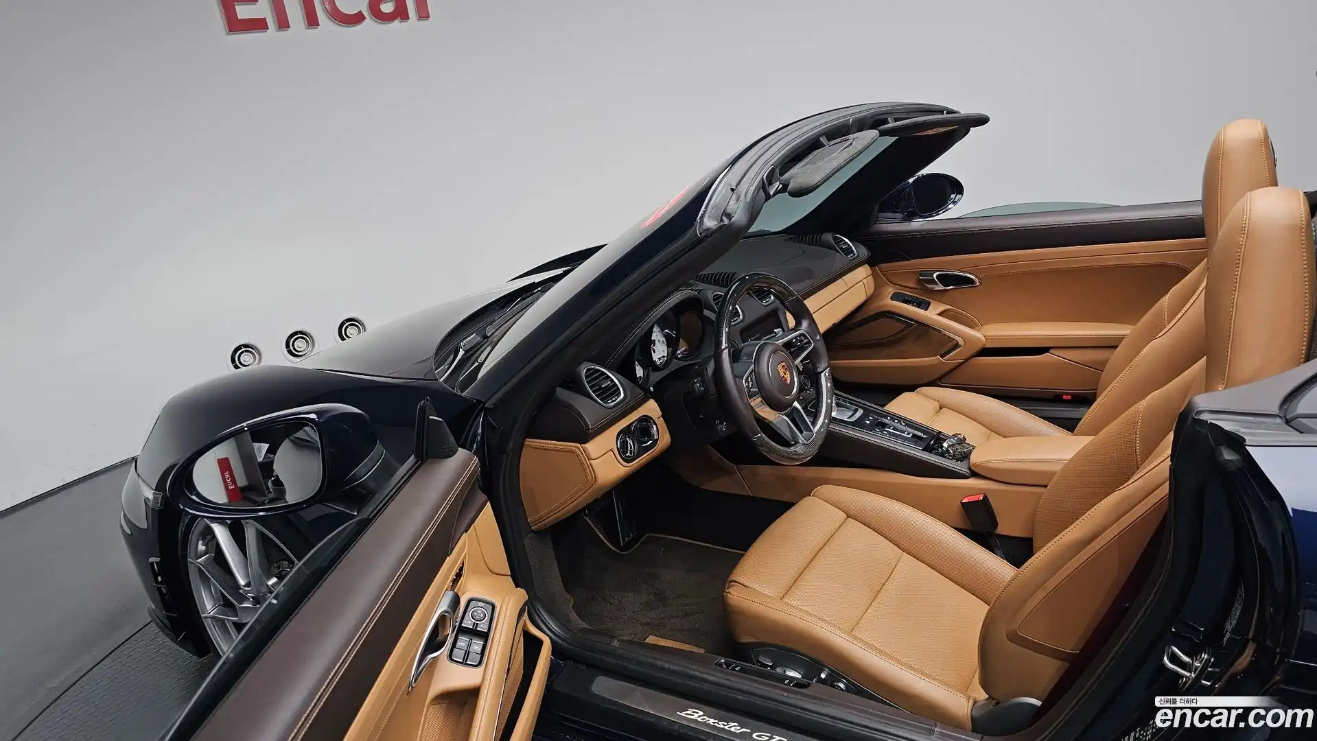 718 Porsche 2021.1-INNER-010