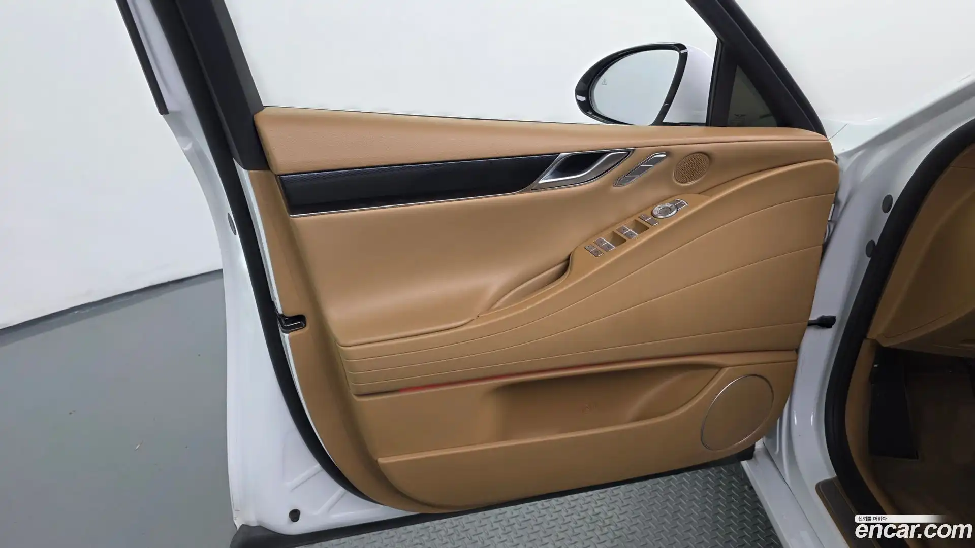 G80 Genesis 2024.3-INNER-034