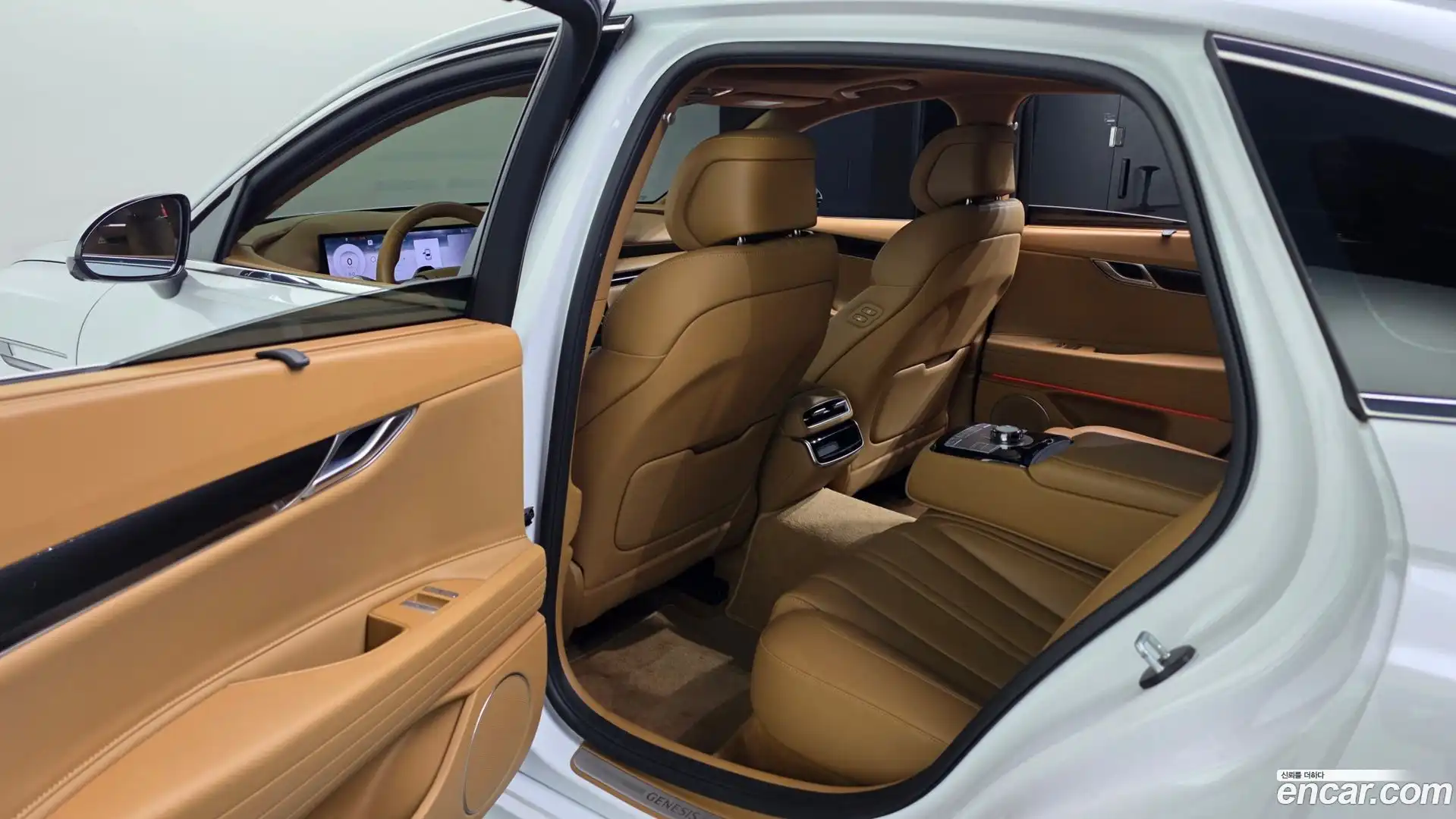 G80 Genesis 2024.3-INNER-036
