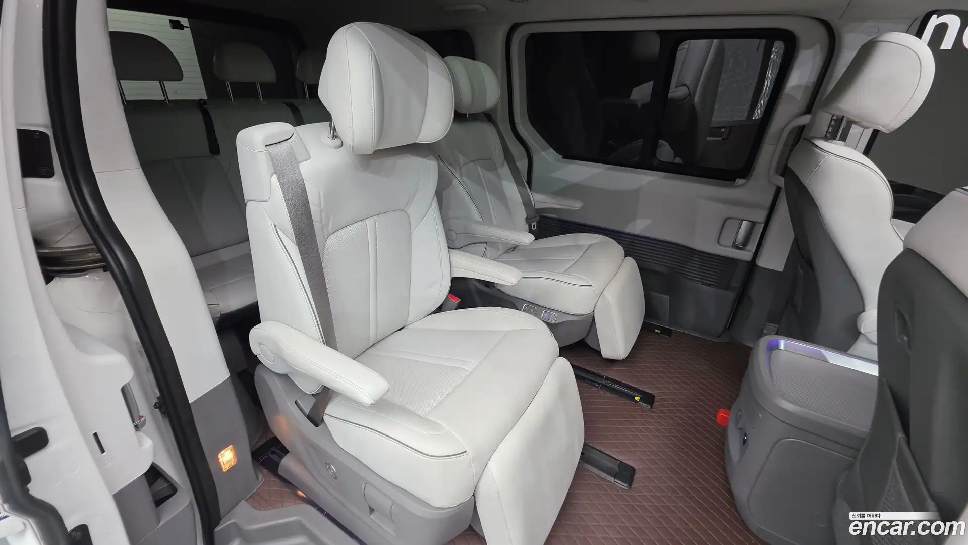 Staria Hyundai 2025.4-OPTION-022
