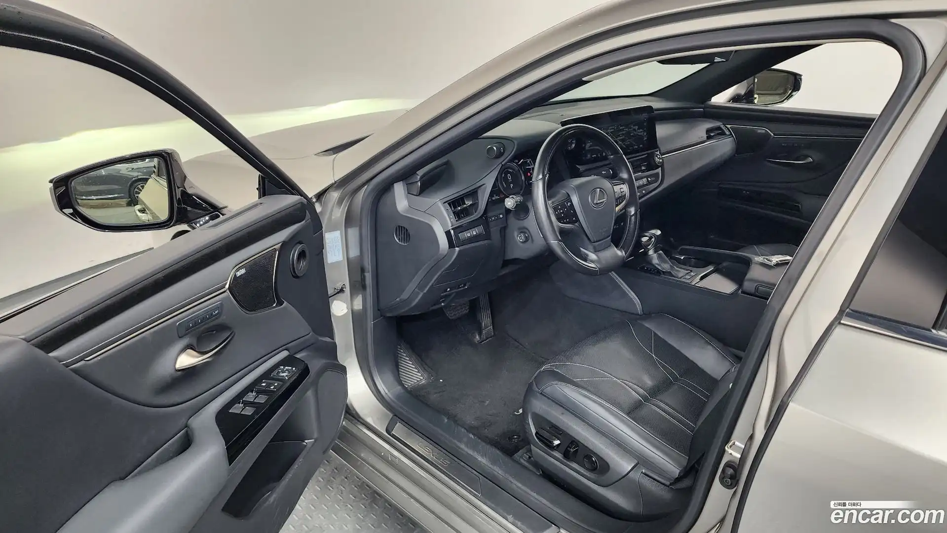 ES Lexus 2023.8-INNER-010