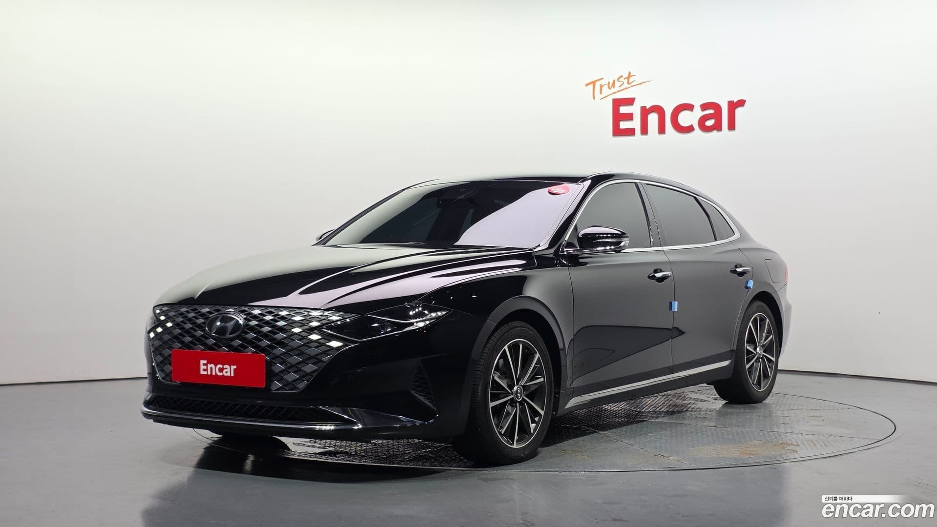 Main__Slider__Photo:Grandeur Hyundai 2022.0-0