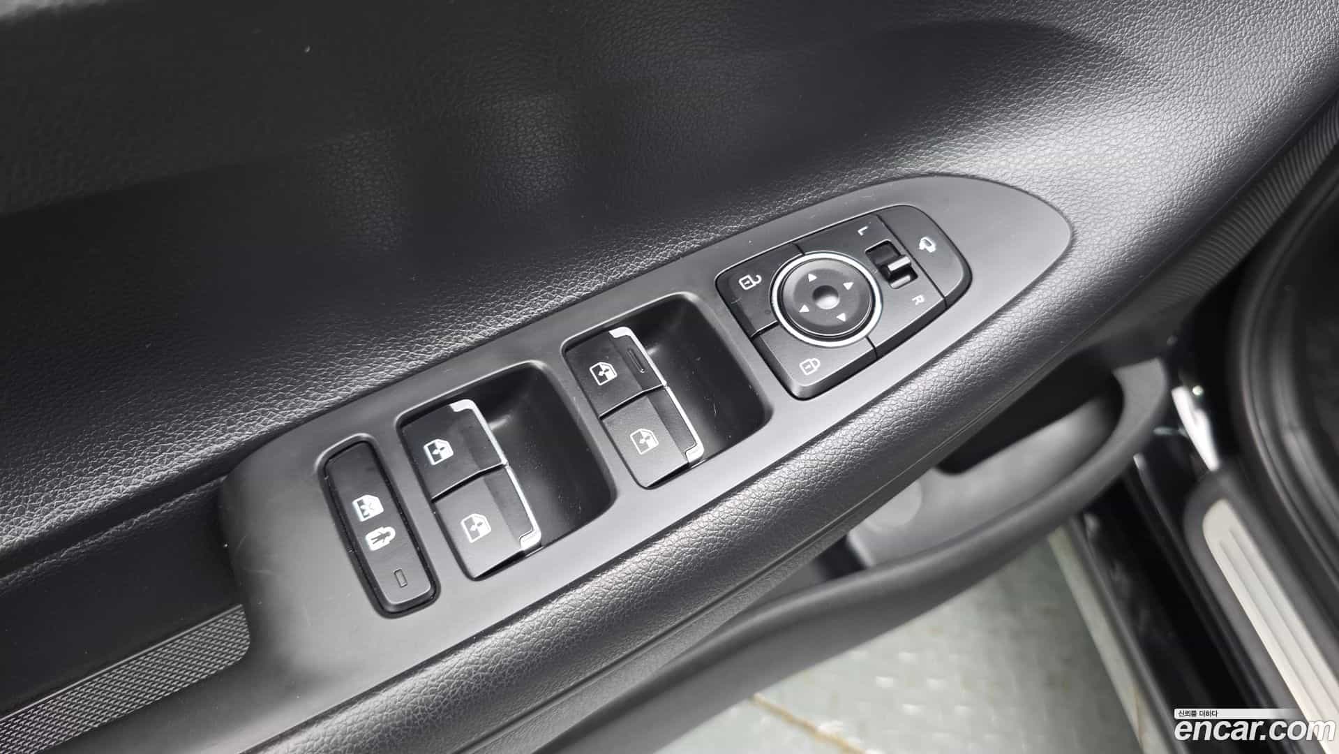 Grandeur Hyundai 2022.0-OPTION-017