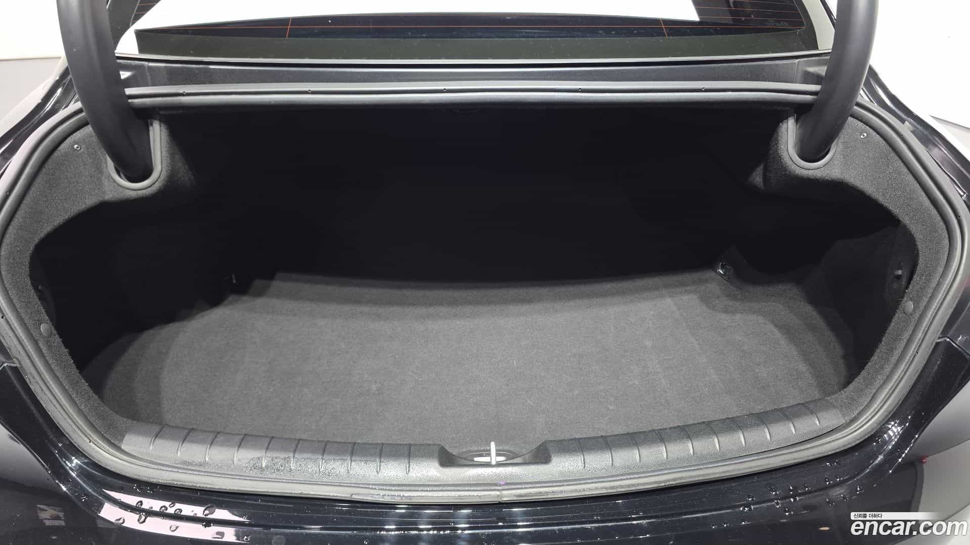 Grandeur Hyundai 2022.0-OPTION-043