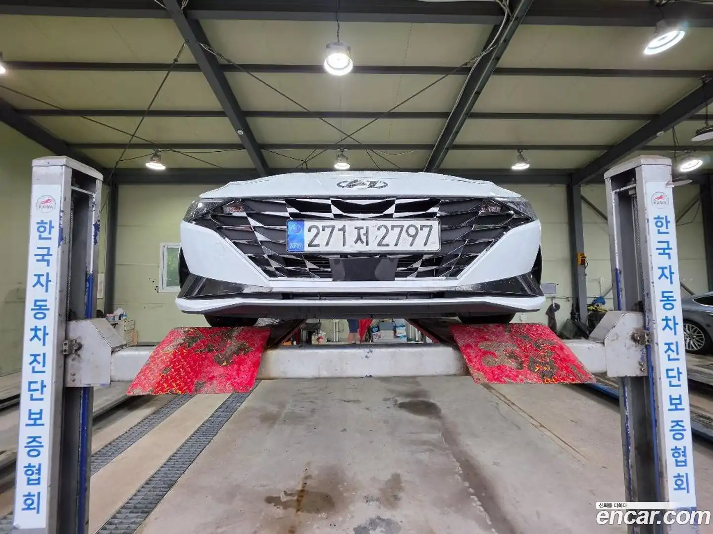 AVANTE Hyundai 2022.10-OUTER-001