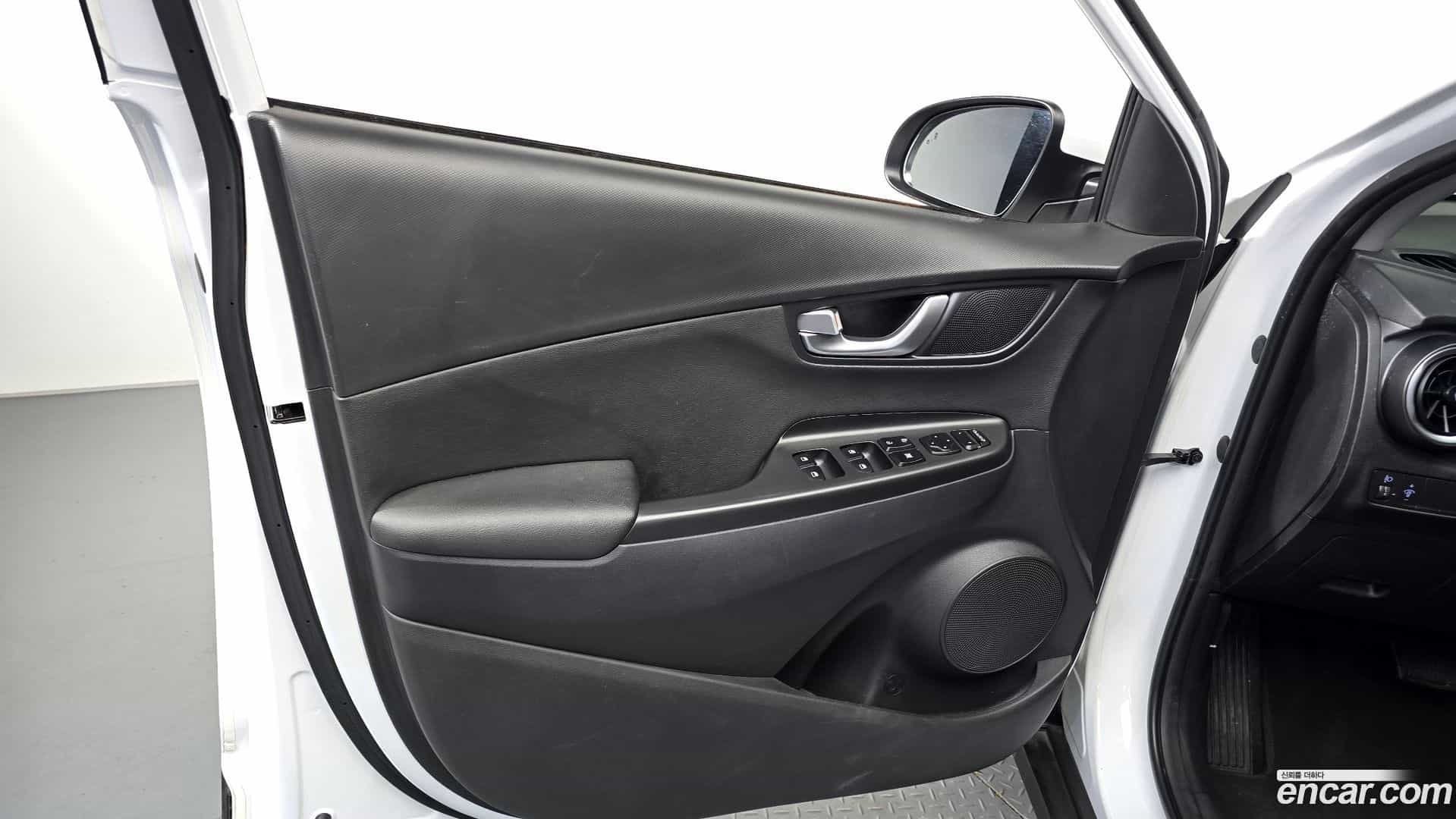 Kona Hyundai 2022.6-INNER-034