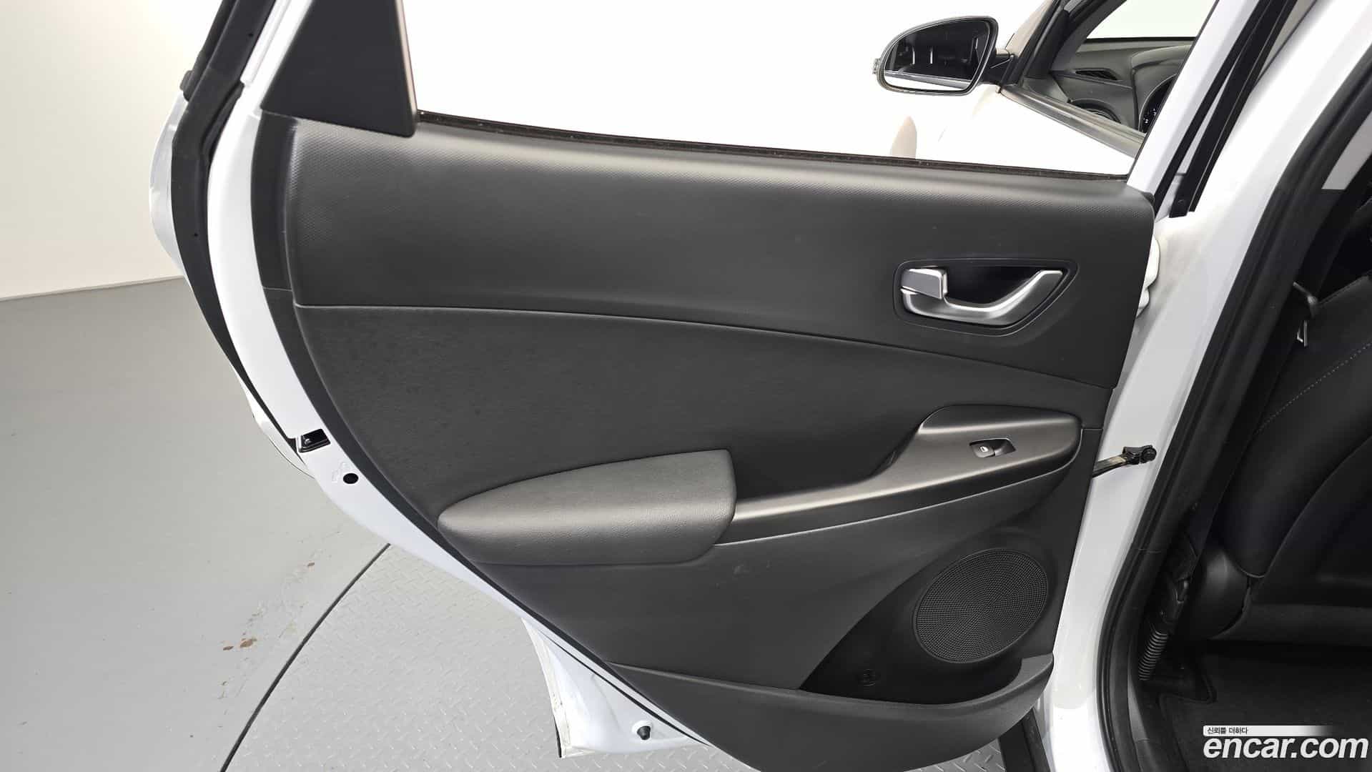 Kona Hyundai 2022.6-INNER-035