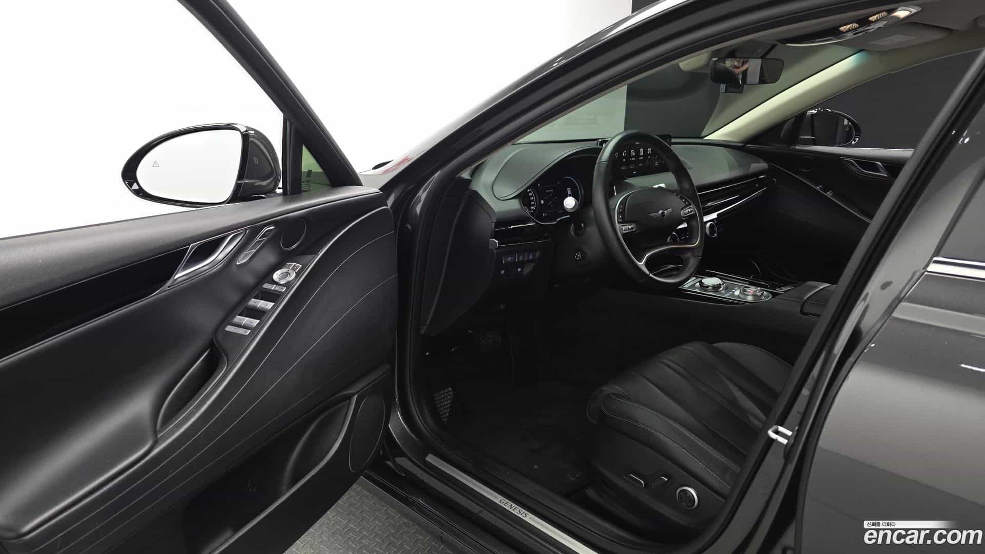 G80 Genesis 2022.10-INNER-010