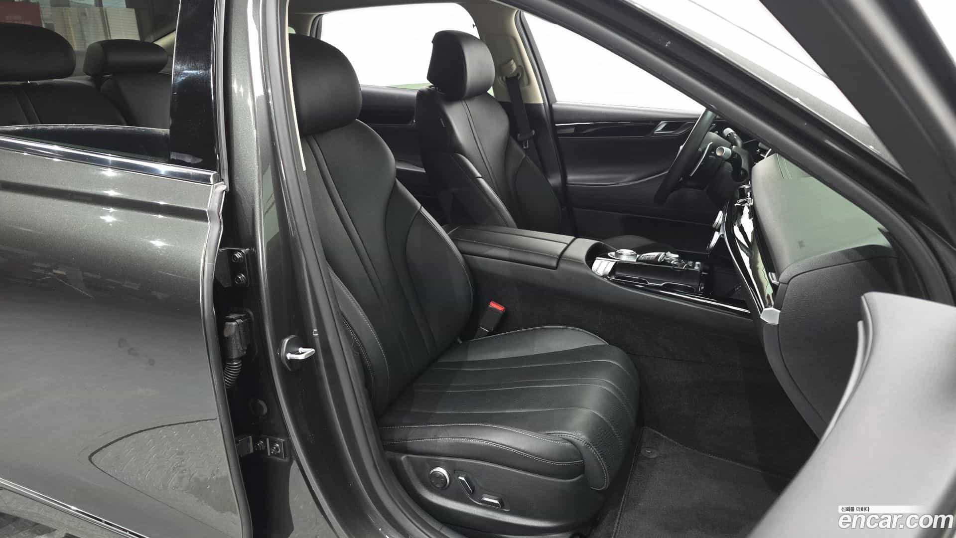 G80 Genesis 2022.10-INNER-036