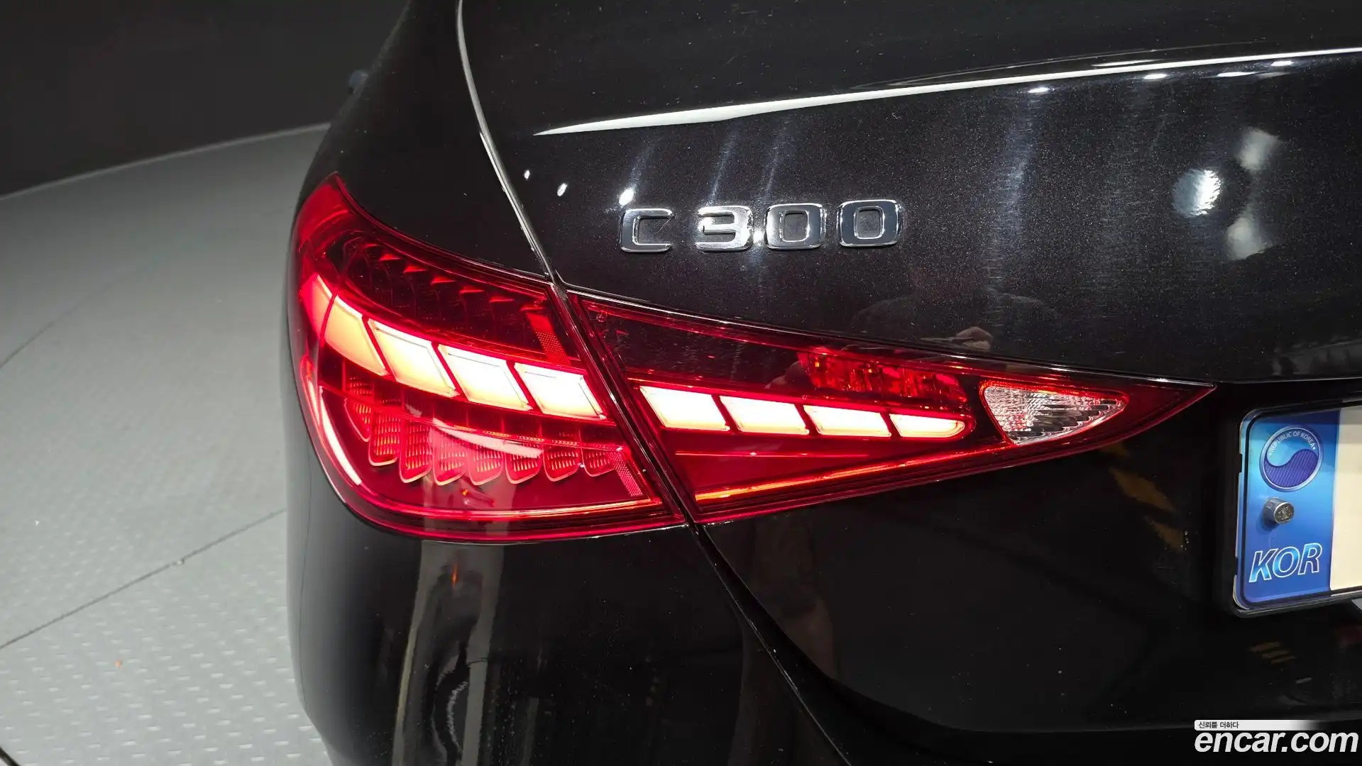C-Class Mercedes-Benz 2023.2-OUTER-033