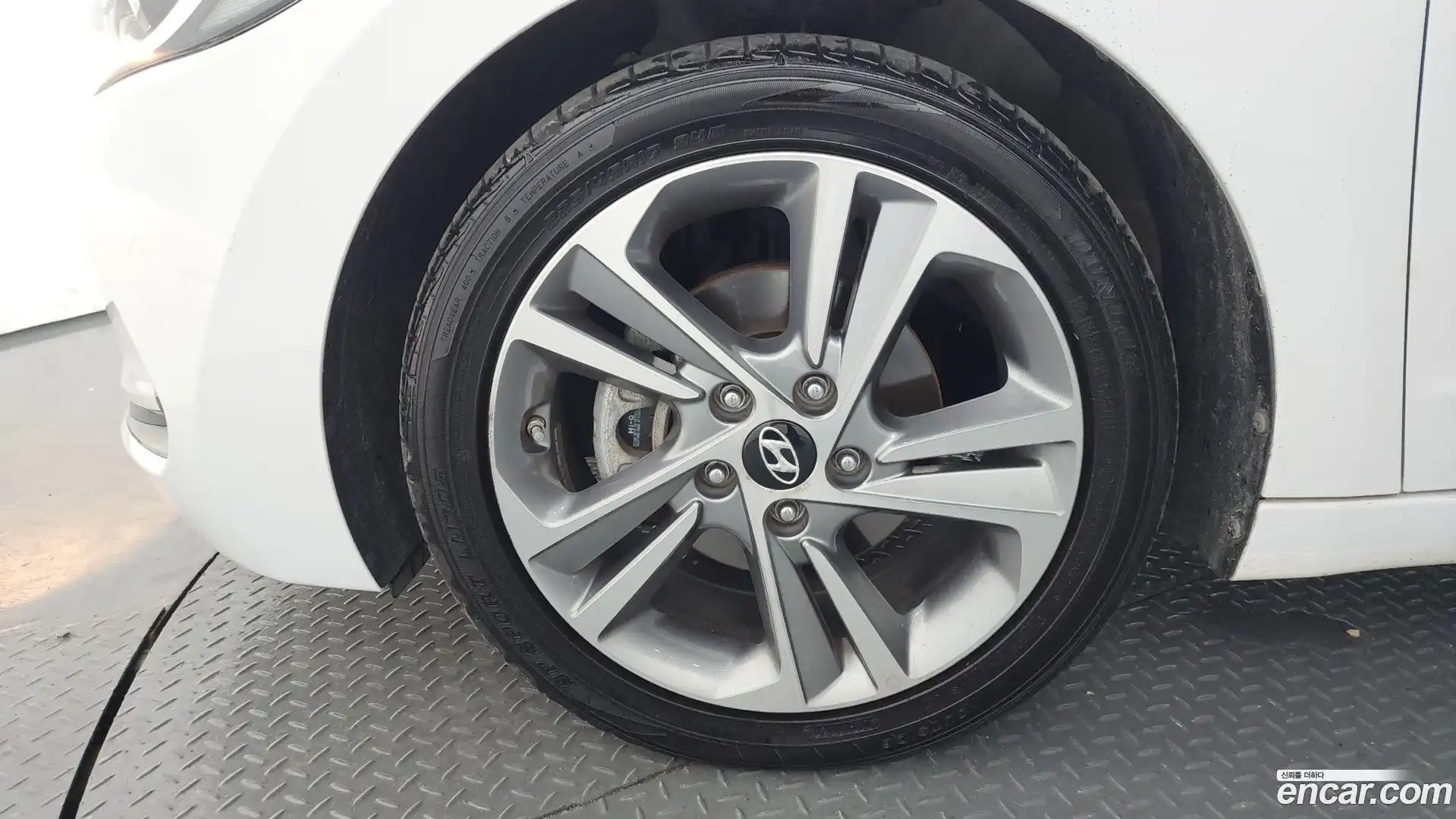 AVANTE Hyundai 2016.10-OUTER-005