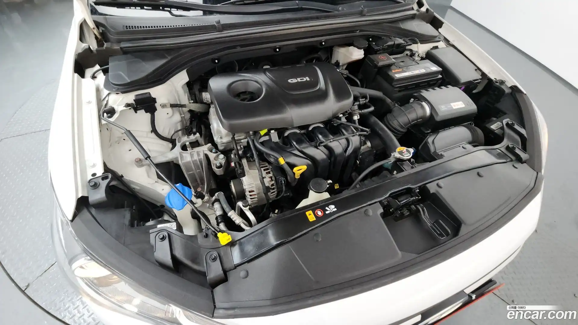 AVANTE Hyundai 2016.10-OUTER-006