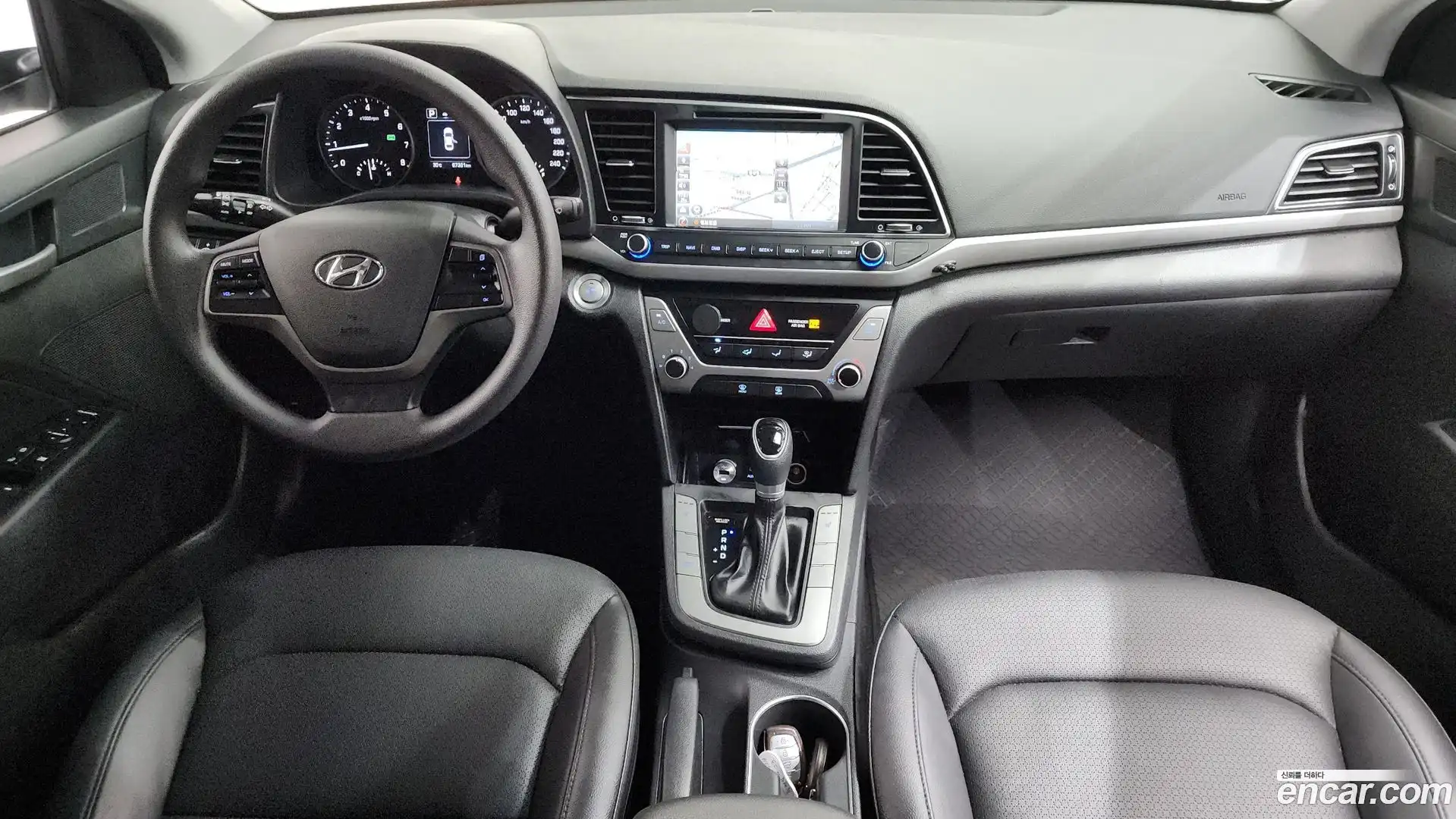 AVANTE Hyundai 2016.10-INNER-007