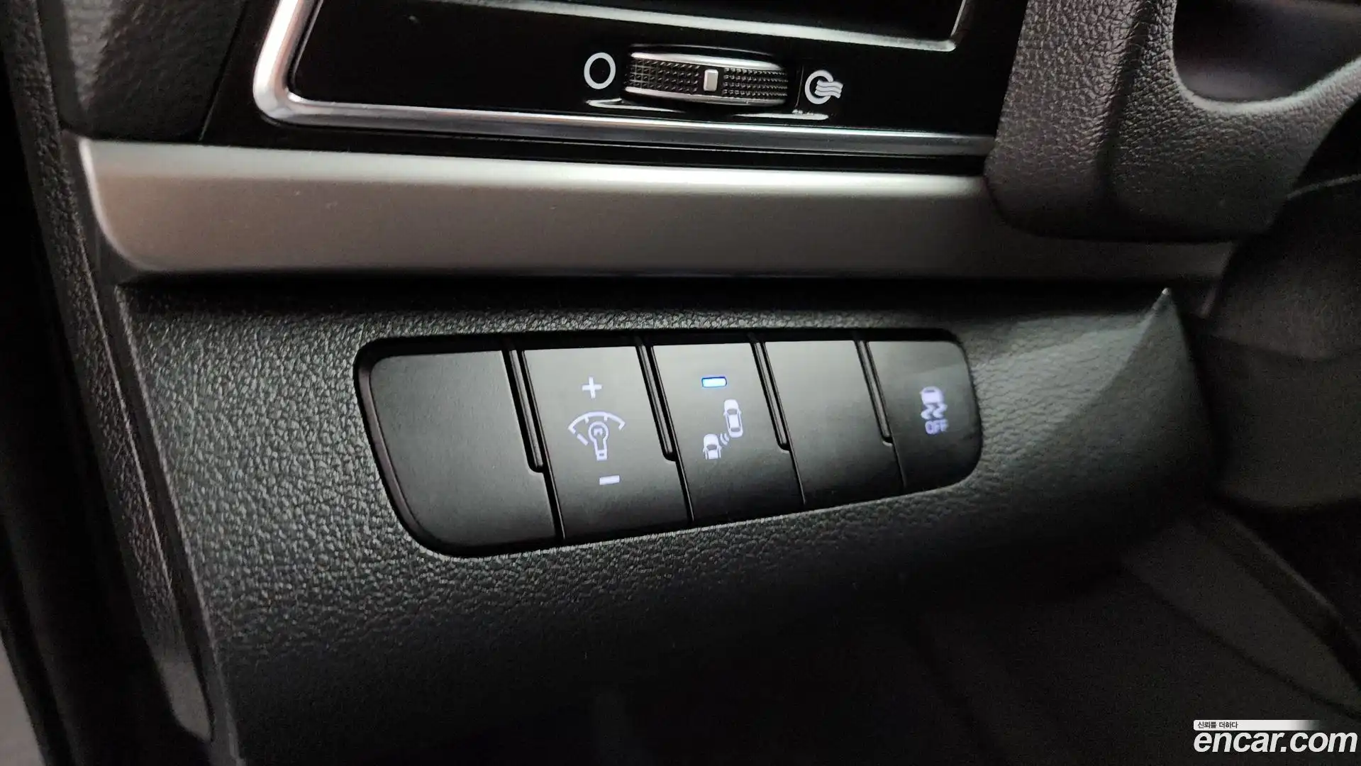 AVANTE Hyundai 2016.10-OPTION-024