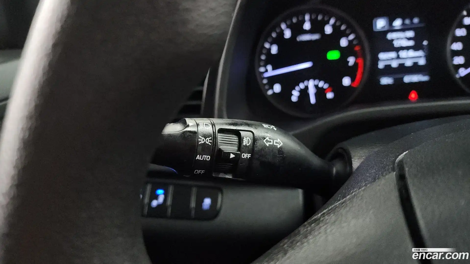 AVANTE Hyundai 2016.10-OPTION-042