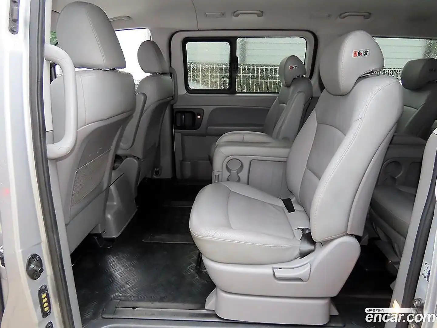 Starex Hyundai 2018.9-INNER-008