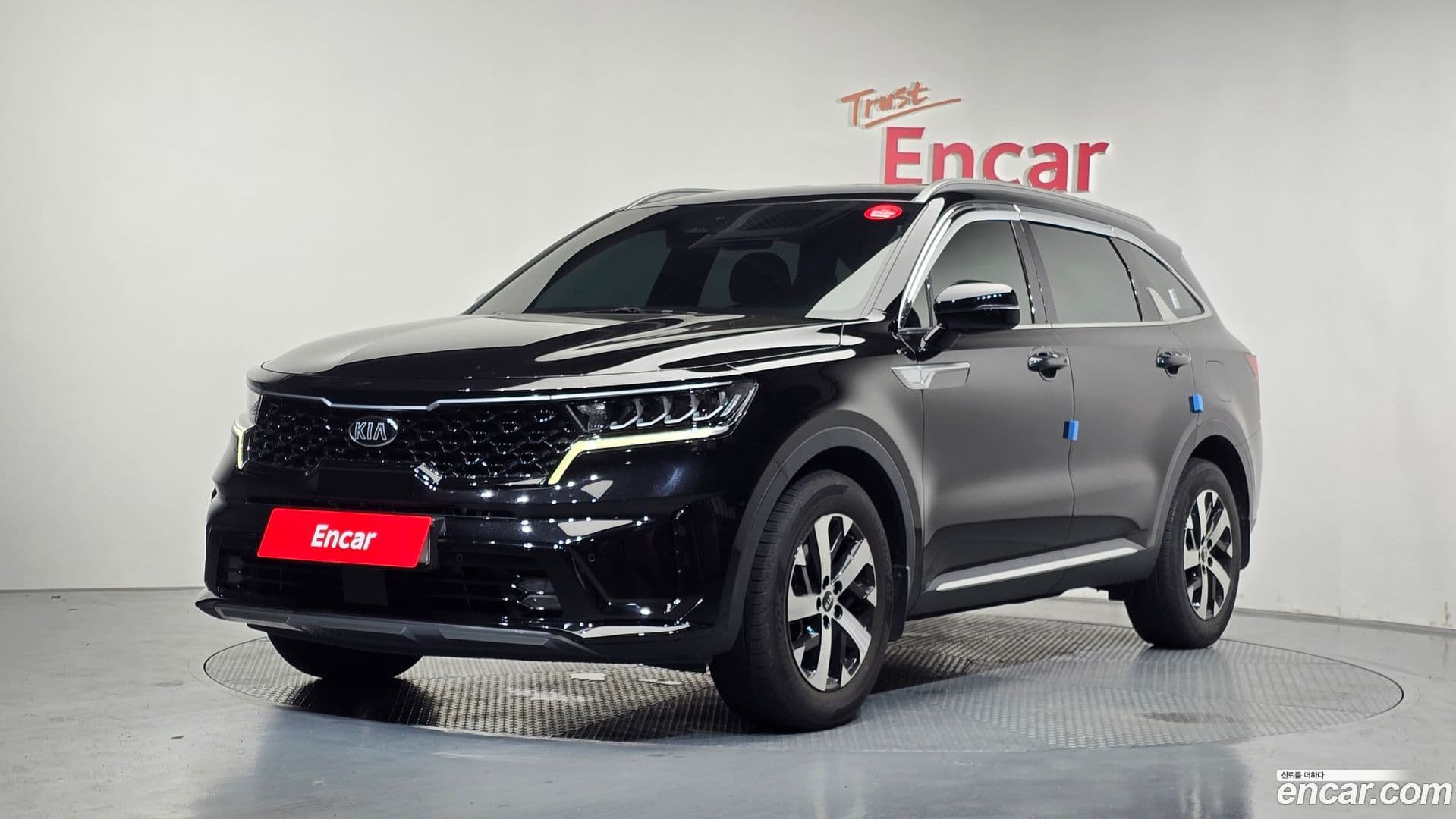 Main__Slider__Photo:Sorento Kia 2021.3-0