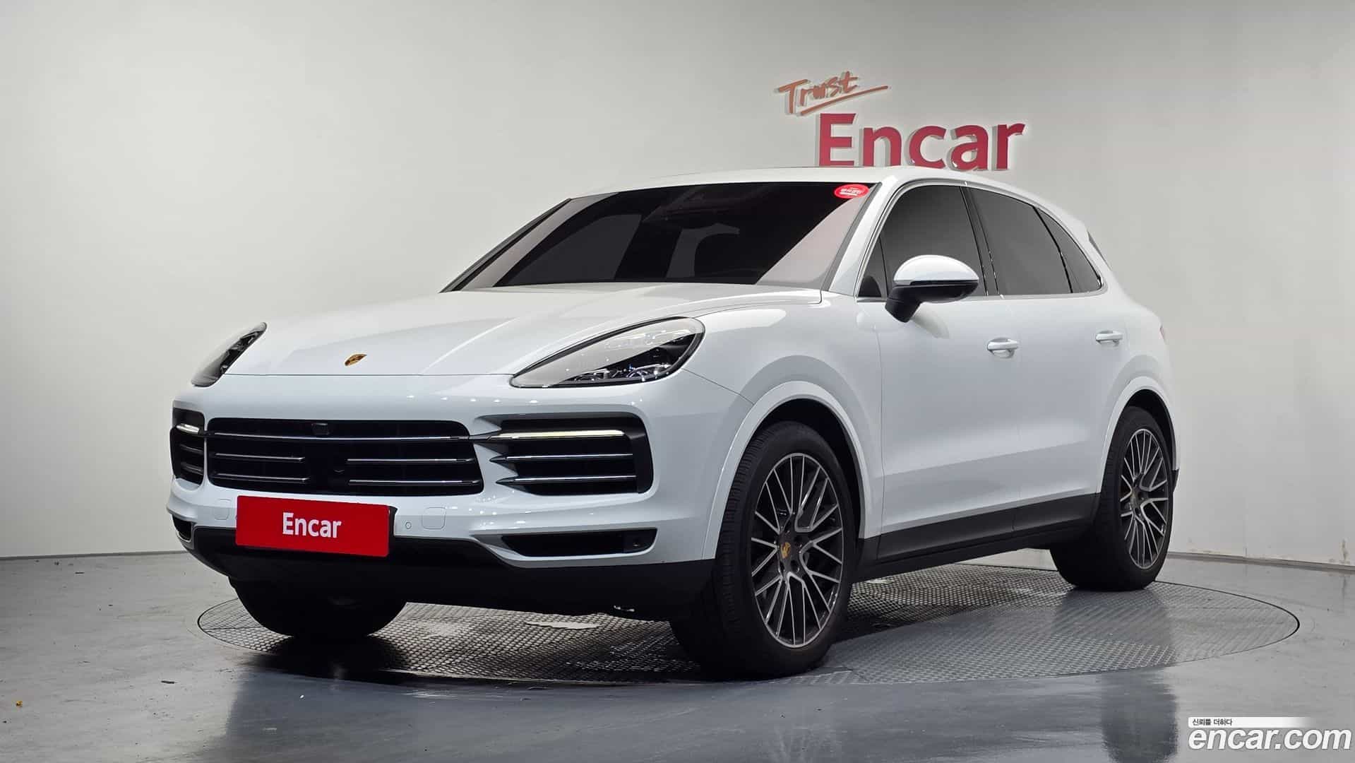 Cayenne Porsche 2021.0-OUTER-001