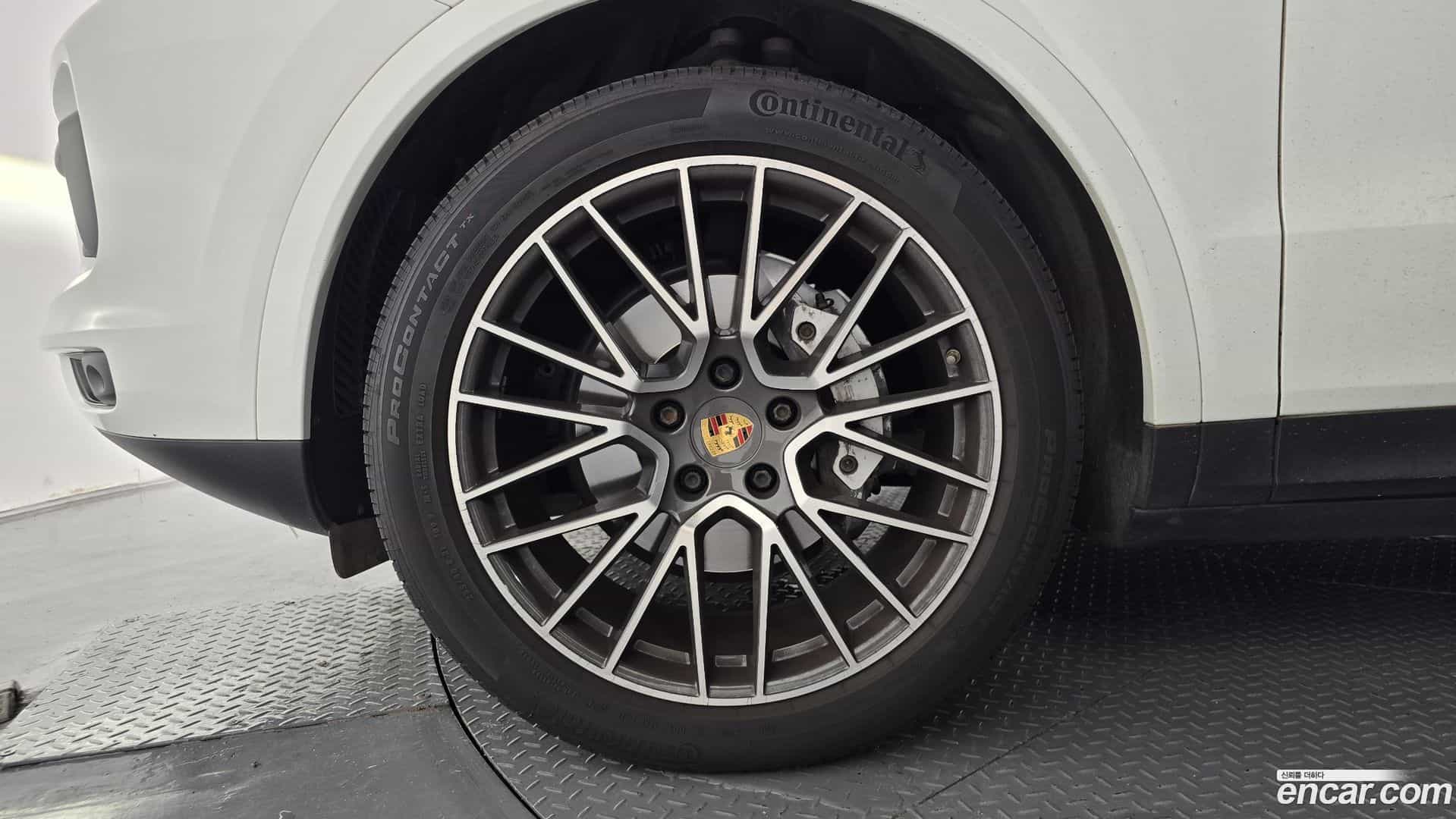 Cayenne Porsche 2021.0-OUTER-005