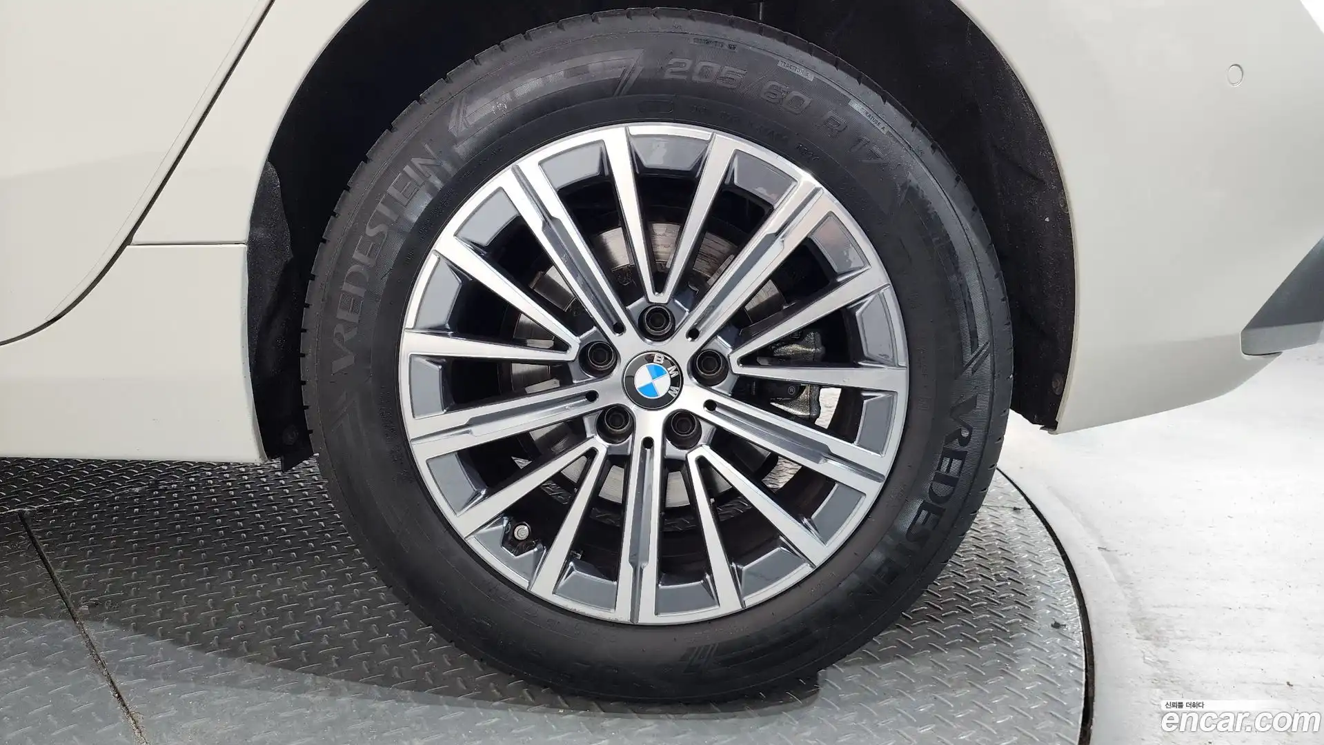 2-Series BMW 2025.3-OUTER-031