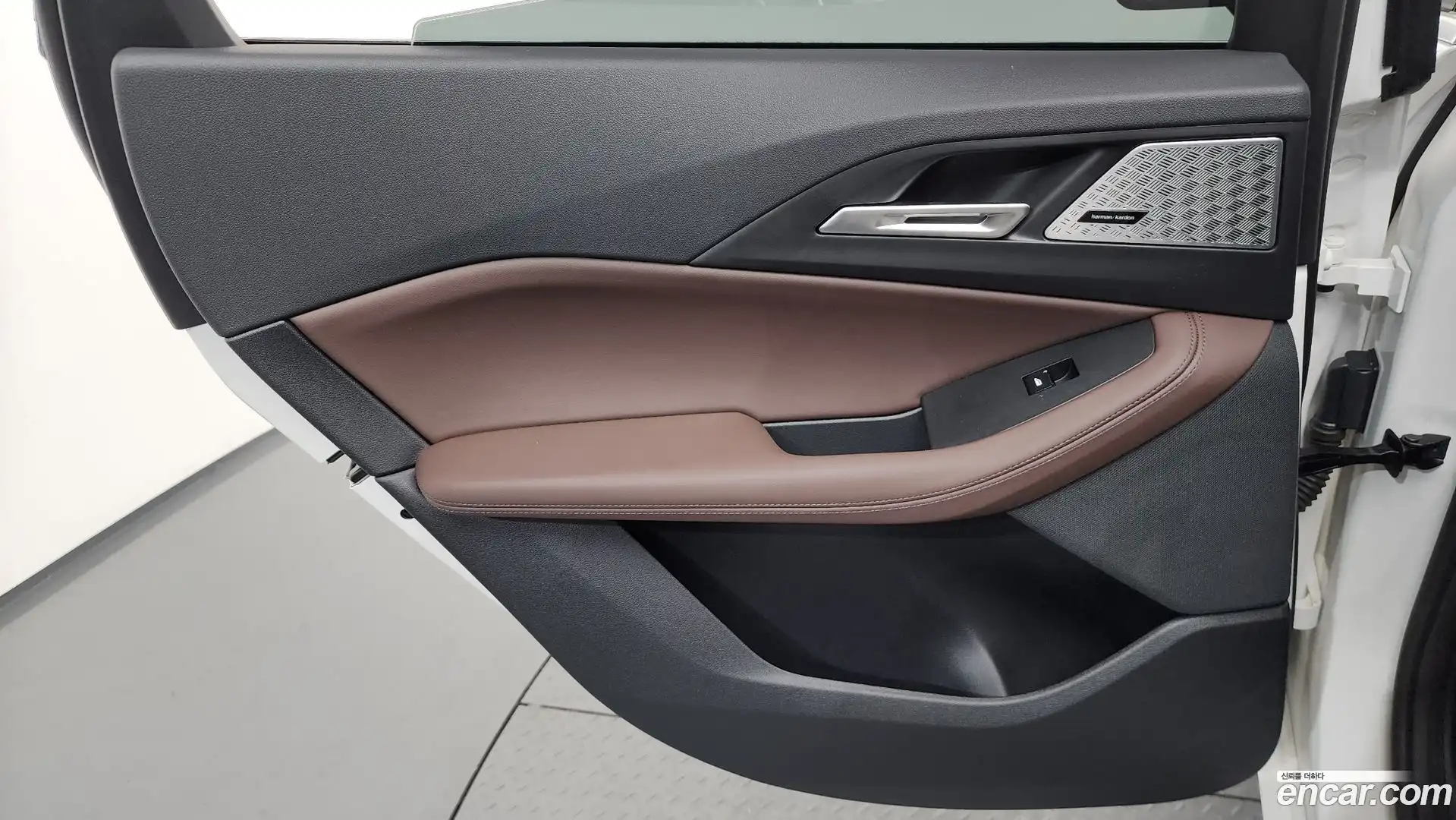 2-Series BMW 2025.3-INNER-035