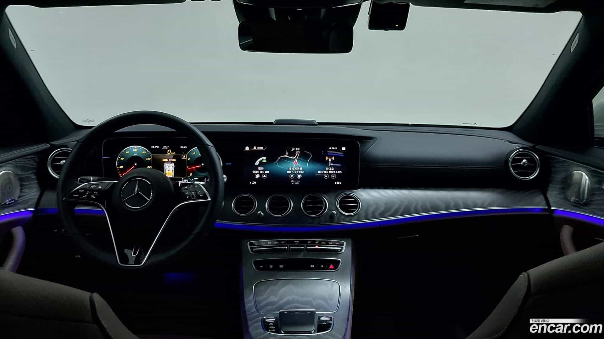 E-Class Mercedes-Benz 2023.5-INNER-007