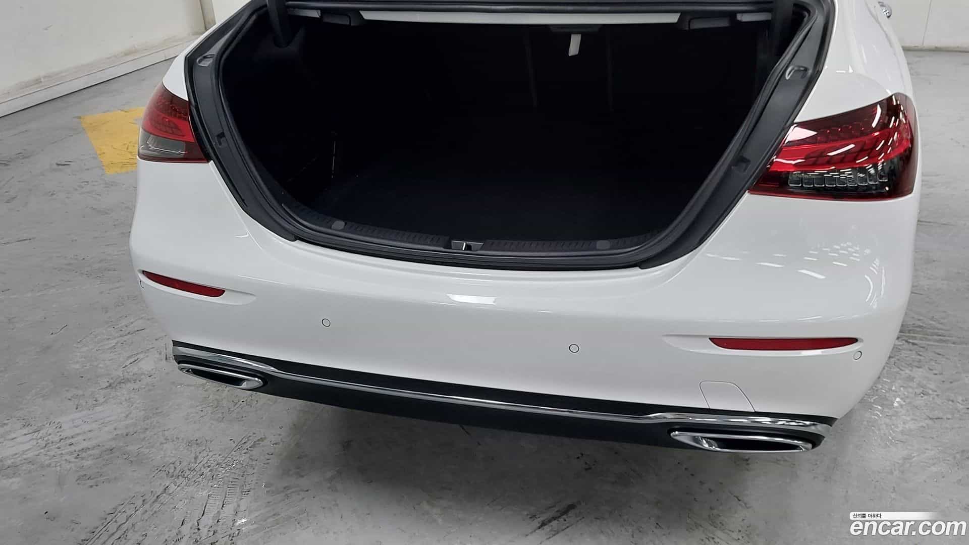 E-Class Mercedes-Benz 2023.5-OPTION-015
