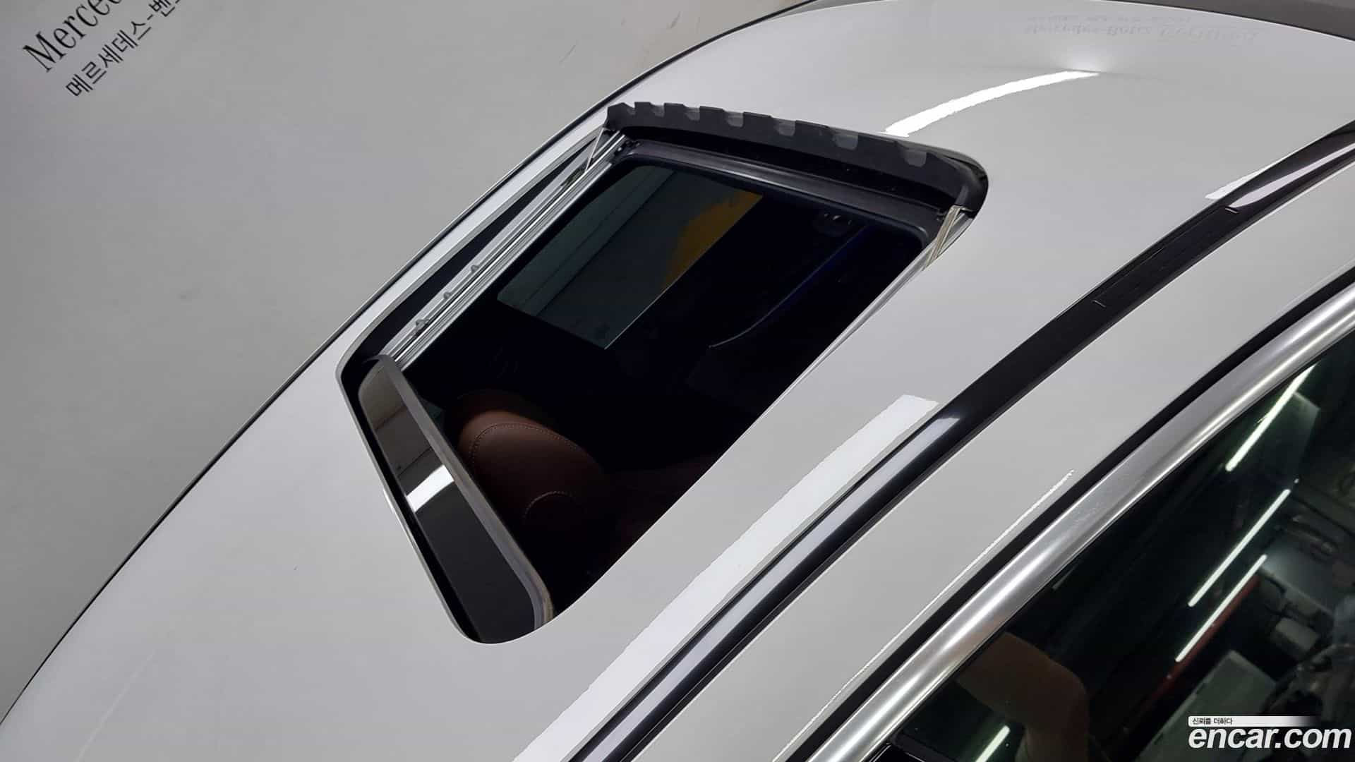E-Class Mercedes-Benz 2023.5-OPTION-016