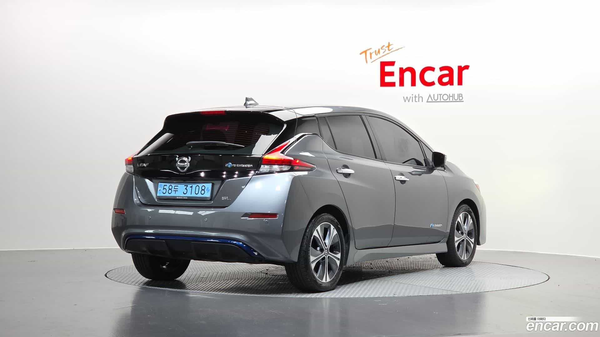 Leaf Nissan 2019.5-OUTER-002