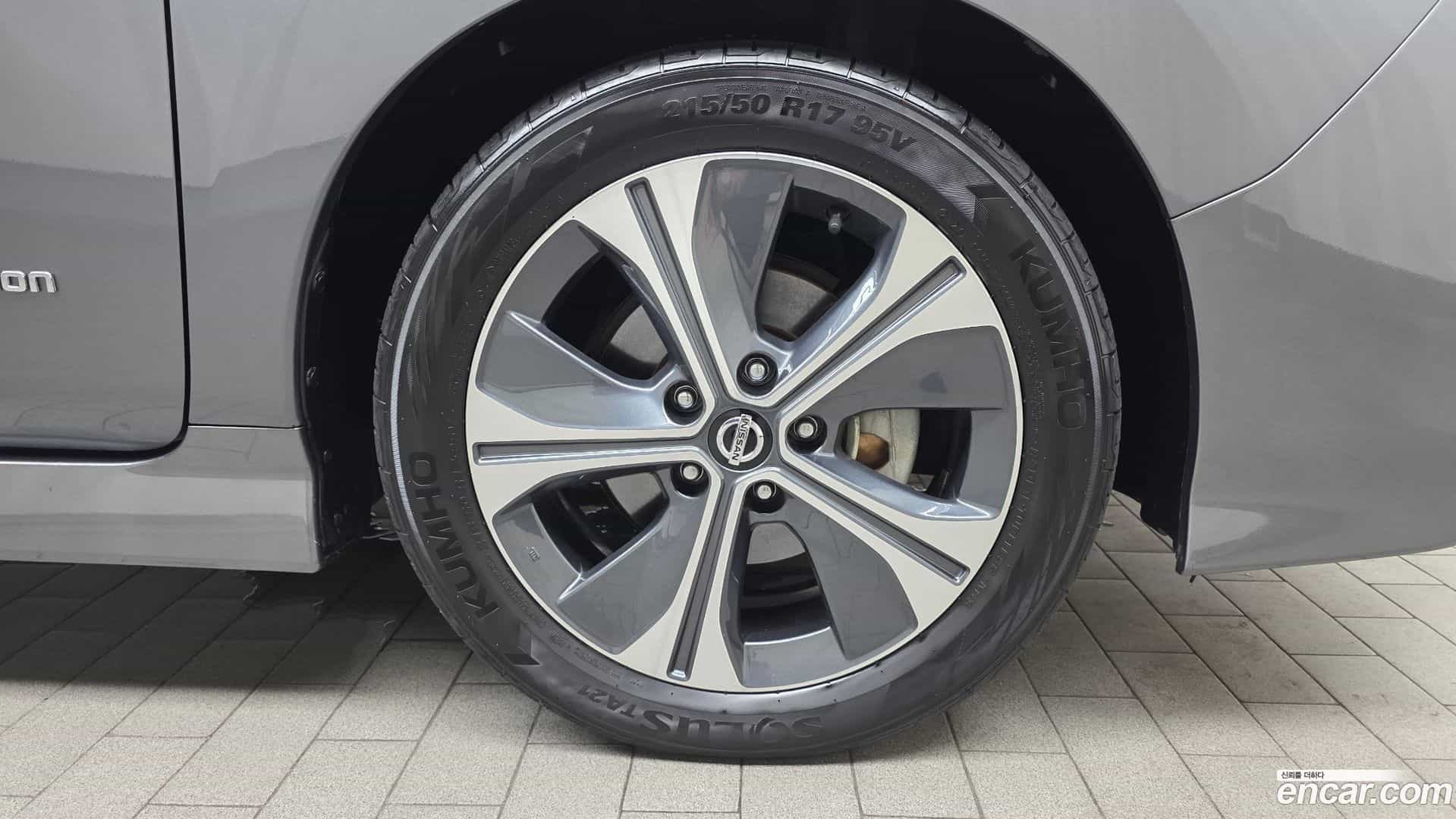 Leaf Nissan 2019.5-OUTER-031
