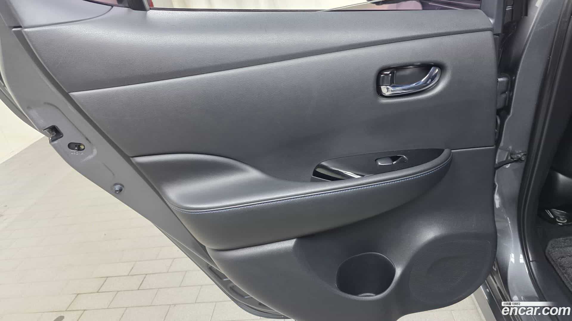 Leaf Nissan 2019.5-INNER-035