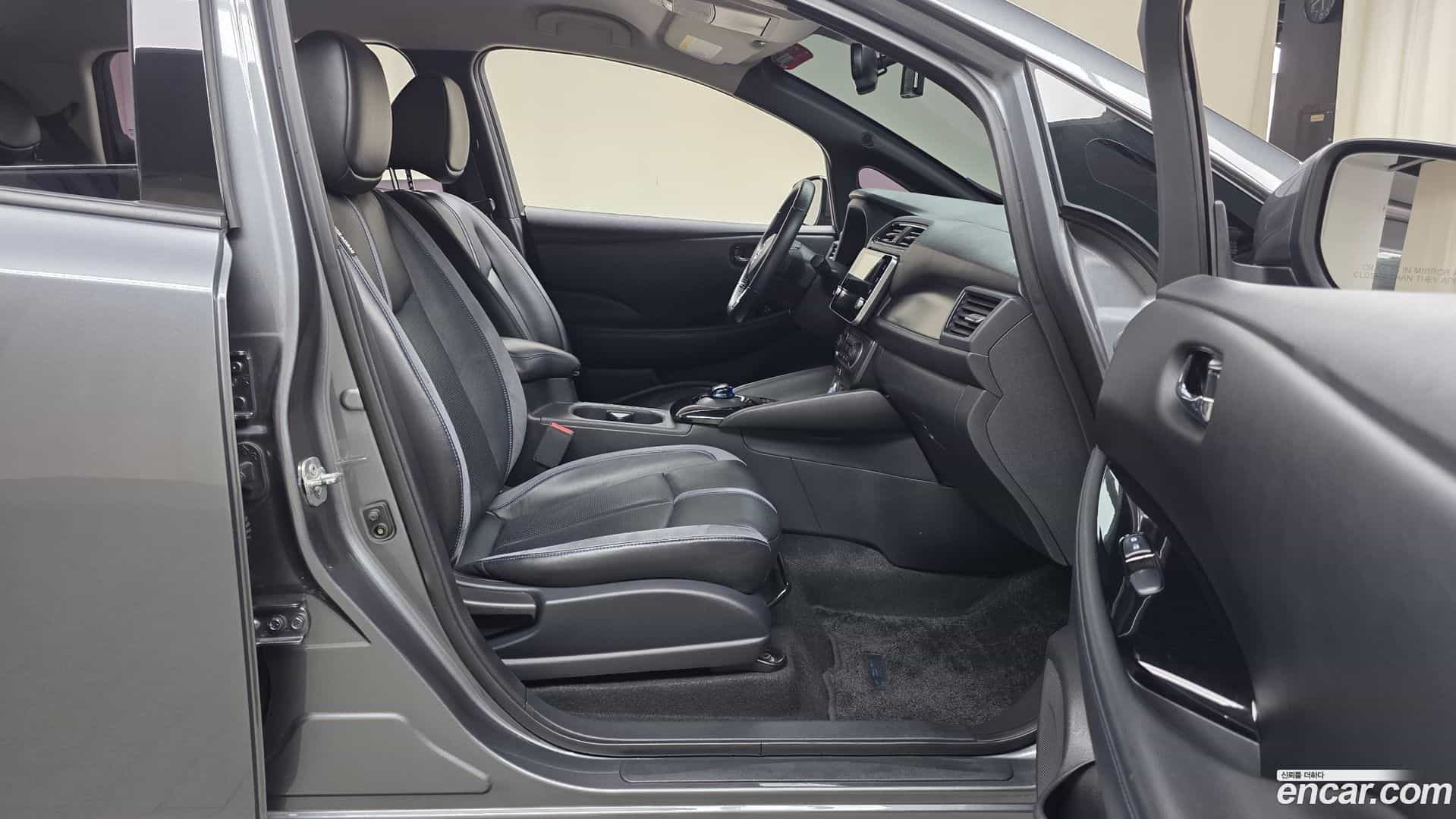 Leaf Nissan 2019.5-INNER-036