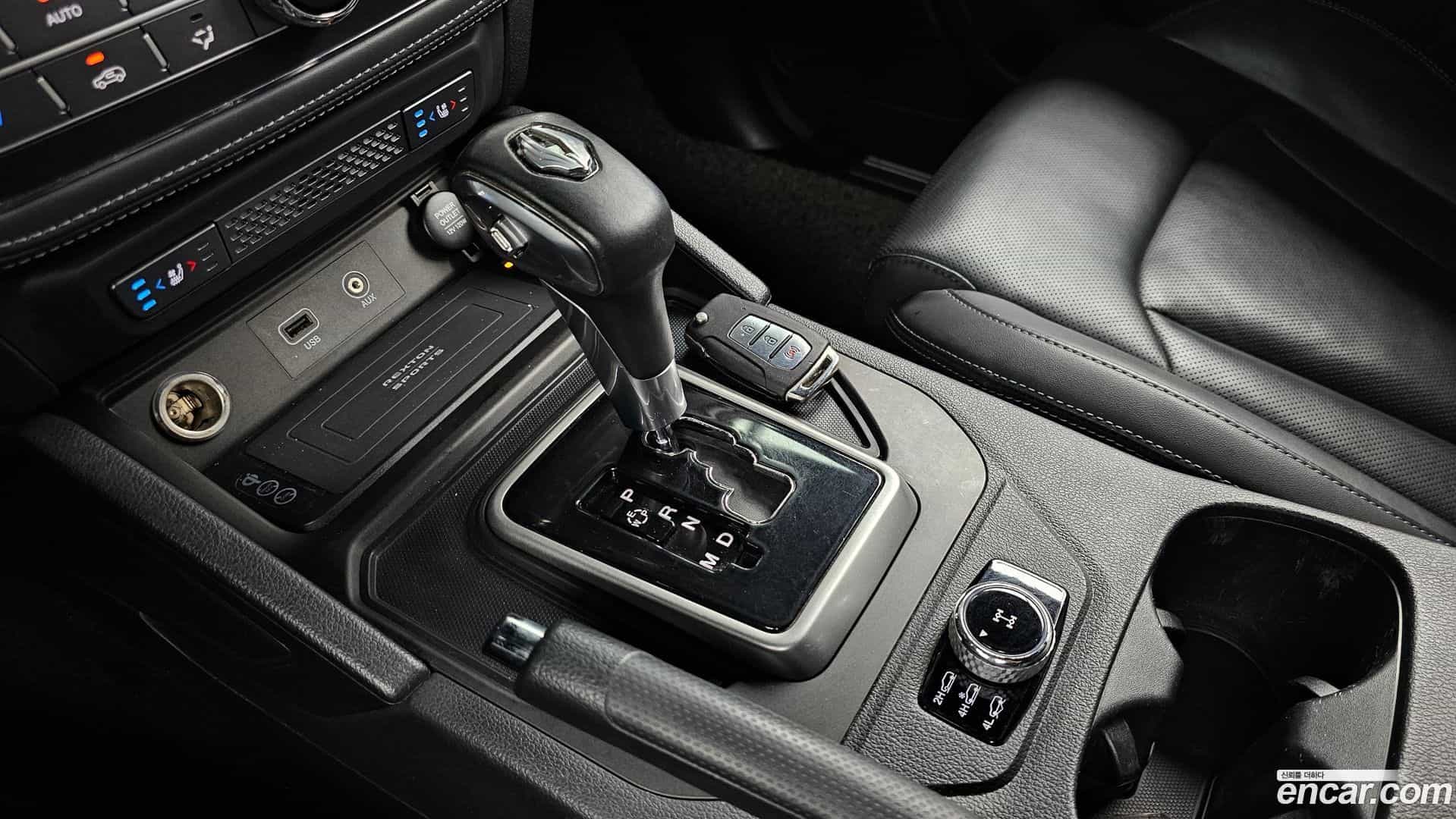 Rexton KG Mobility 2019.5-INNER-009