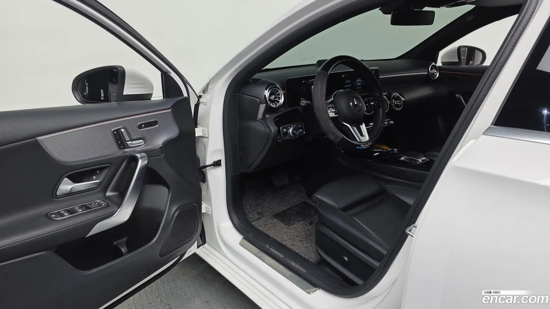 A-Class Mercedes-Benz 2020.3-INNER-010