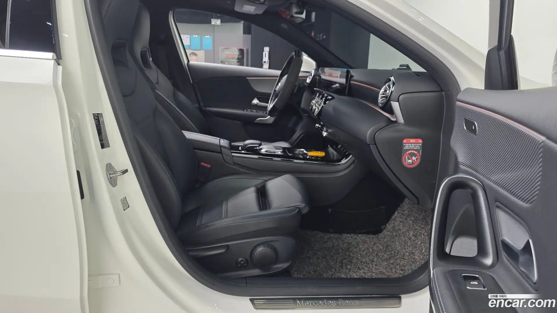 A-Class Mercedes-Benz 2020.3-OPTION-015