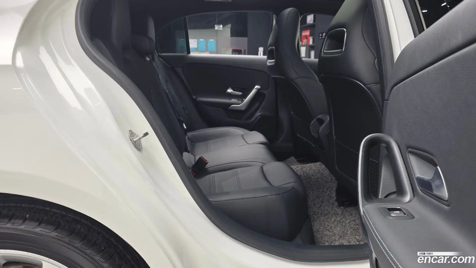 A-Class Mercedes-Benz 2020.3-OPTION-016