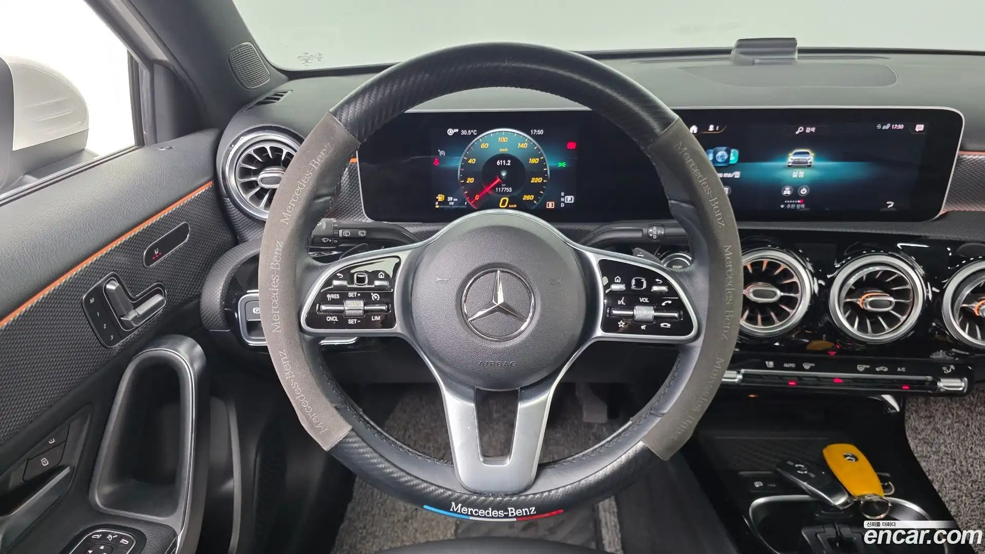 A-Class Mercedes-Benz 2020.3-OPTION-017