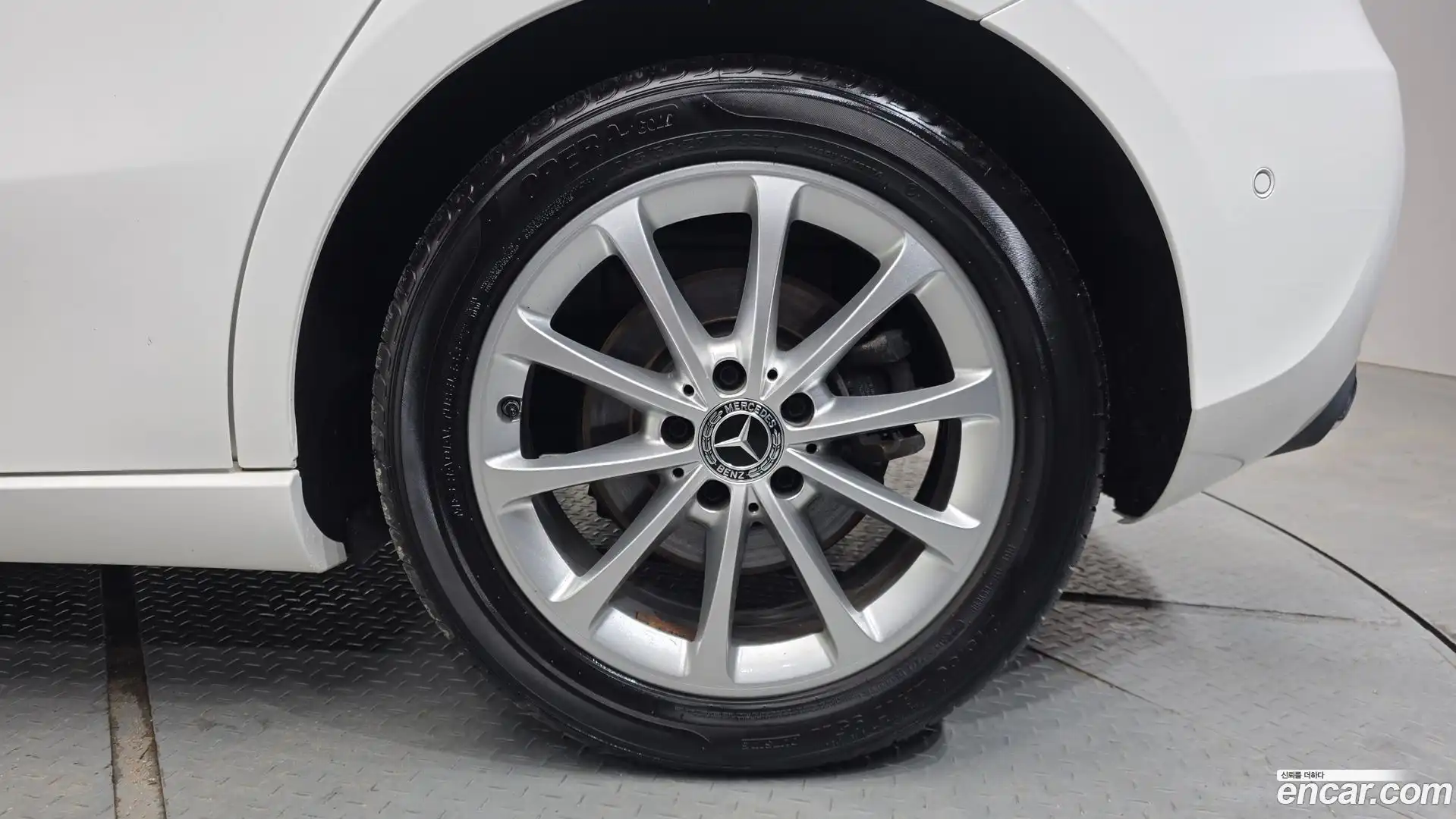 A-Class Mercedes-Benz 2020.3-OUTER-031