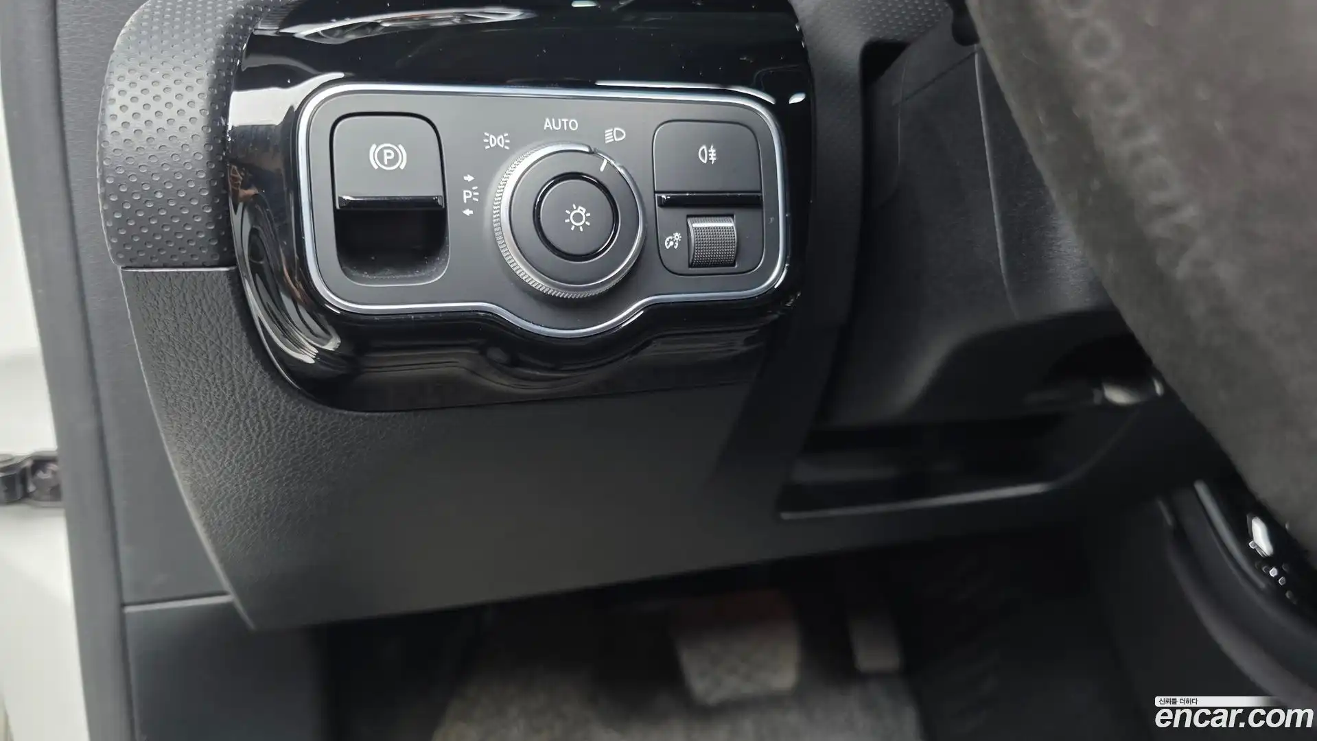 A-Class Mercedes-Benz 2020.3-OPTION-041