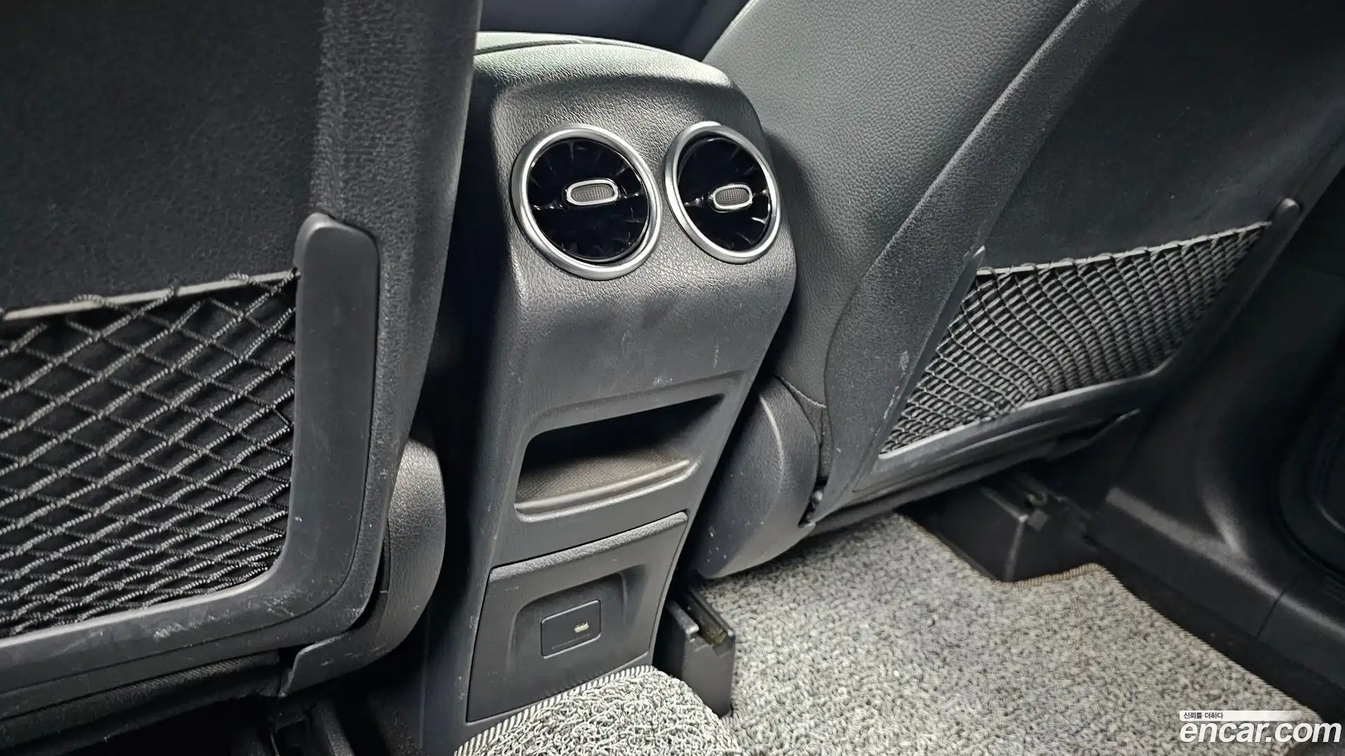 GLB-Class Mercedes-Benz 2022.10-OPTION-044
