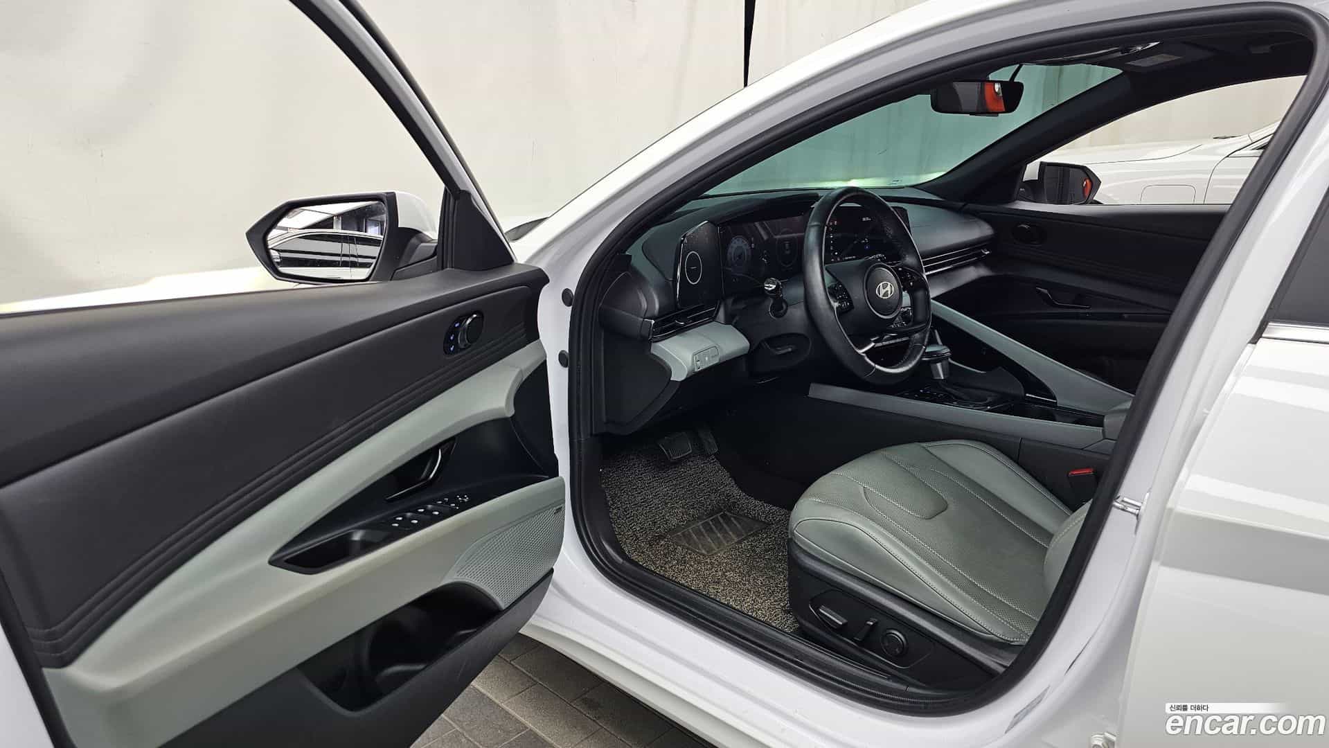 AVANTE Hyundai 2023.3-INNER-010