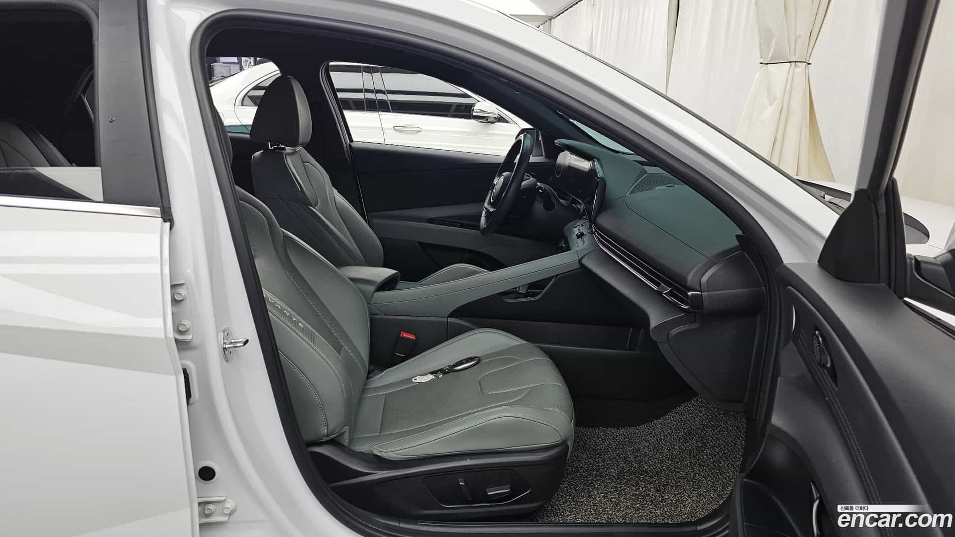 AVANTE Hyundai 2023.3-OPTION-015