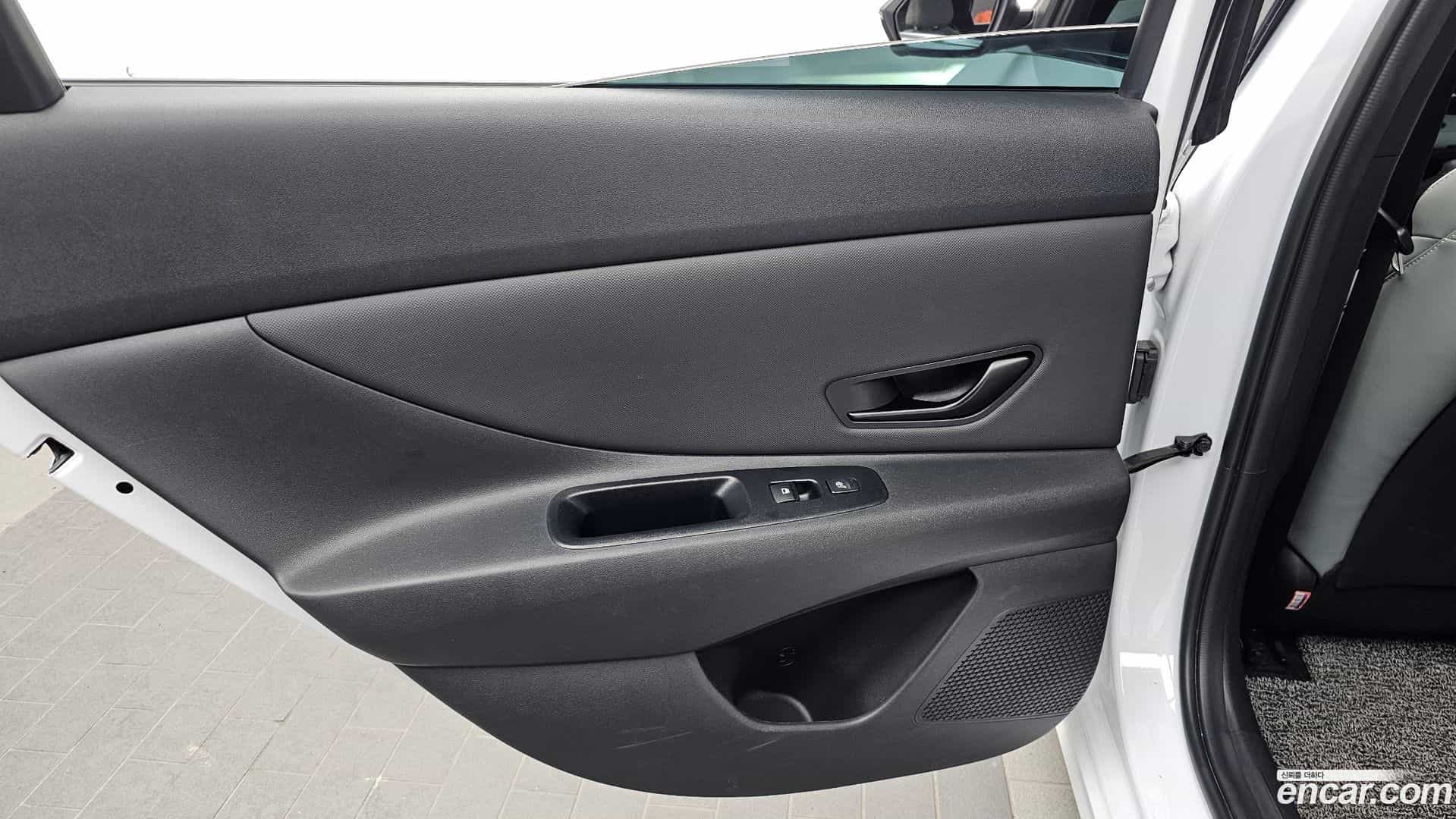 AVANTE Hyundai 2023.3-INNER-035
